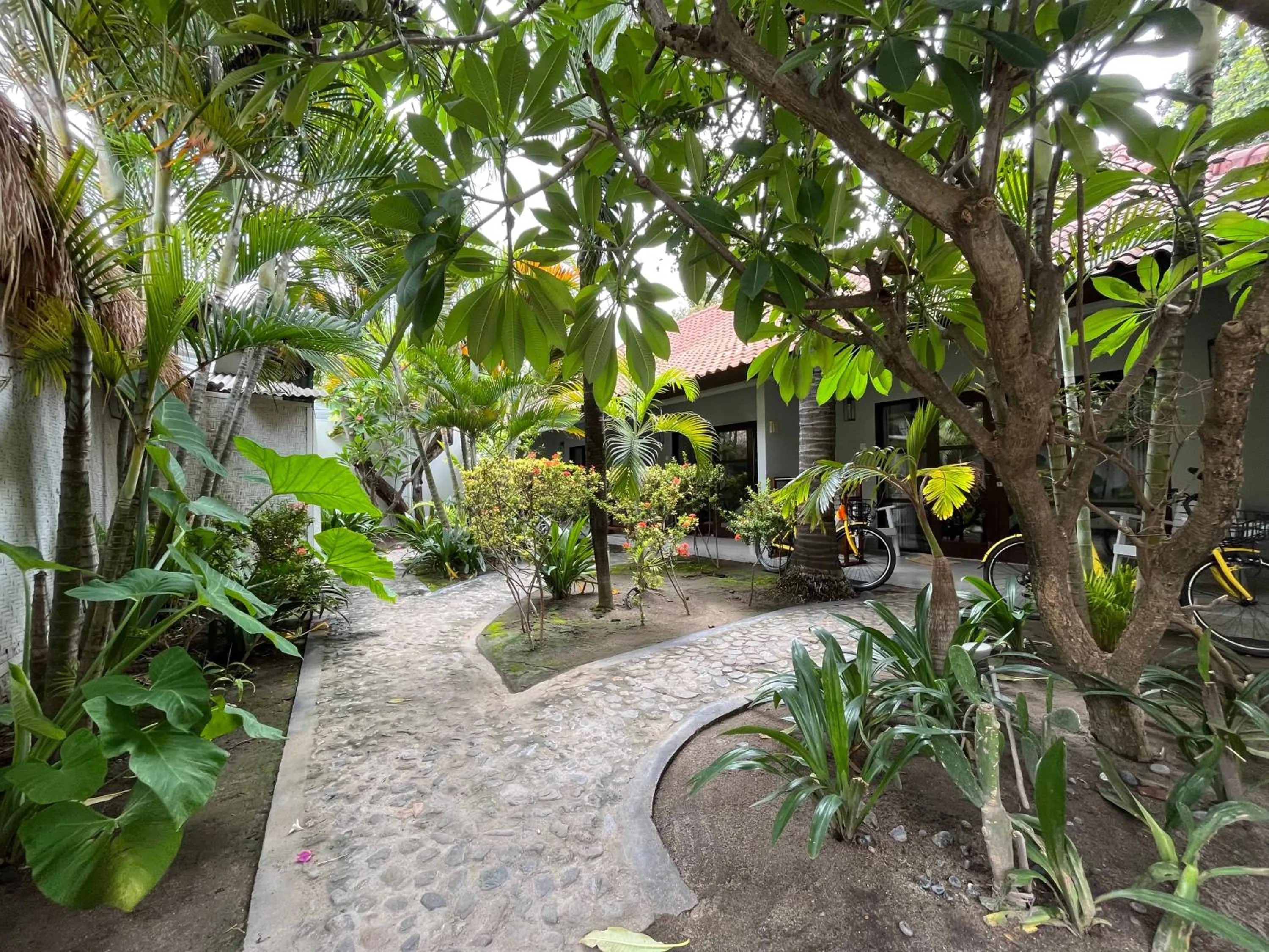 Garden view in Manta Dive Gili Trawangan Resort