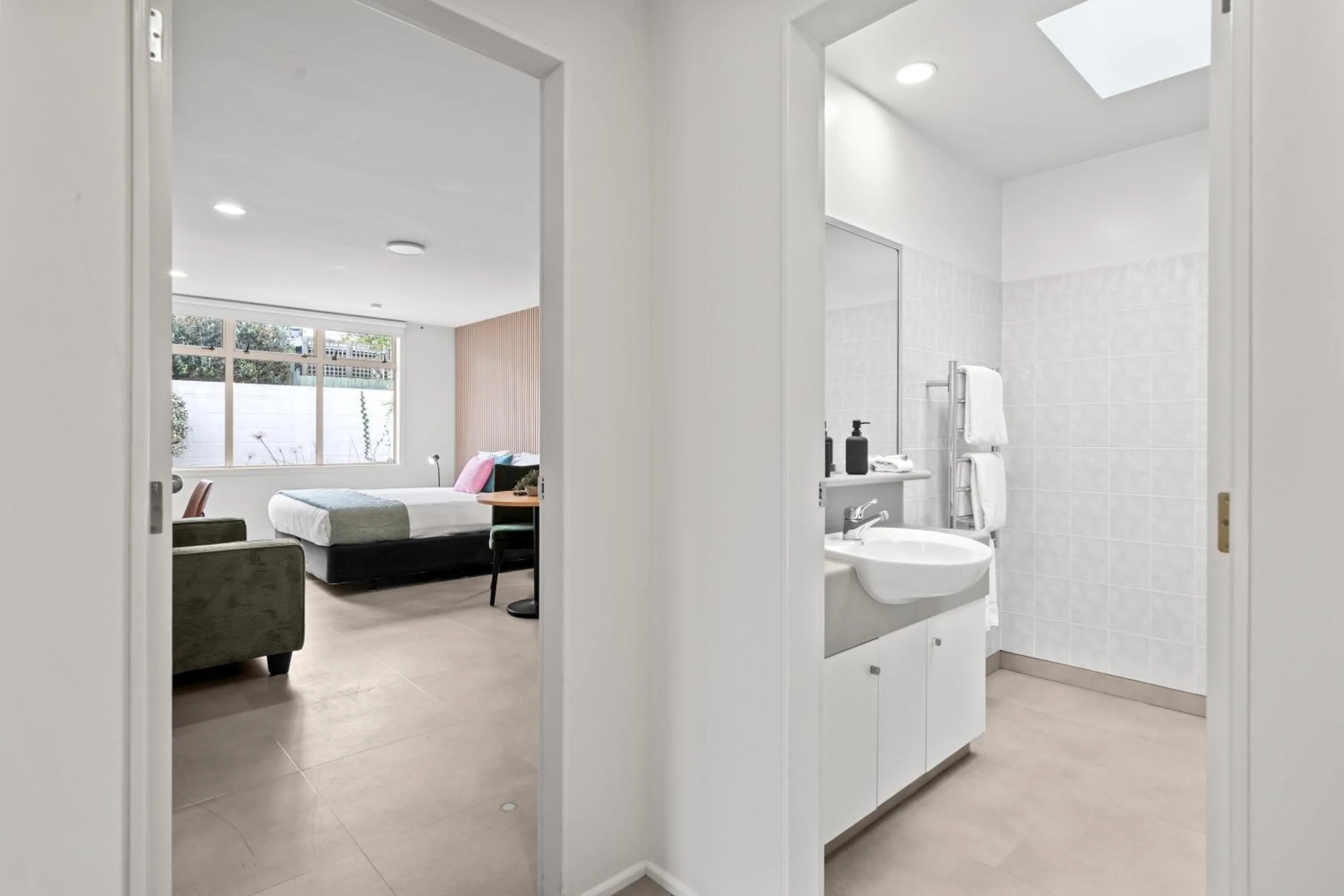 Bed in Pacific Motor Inn