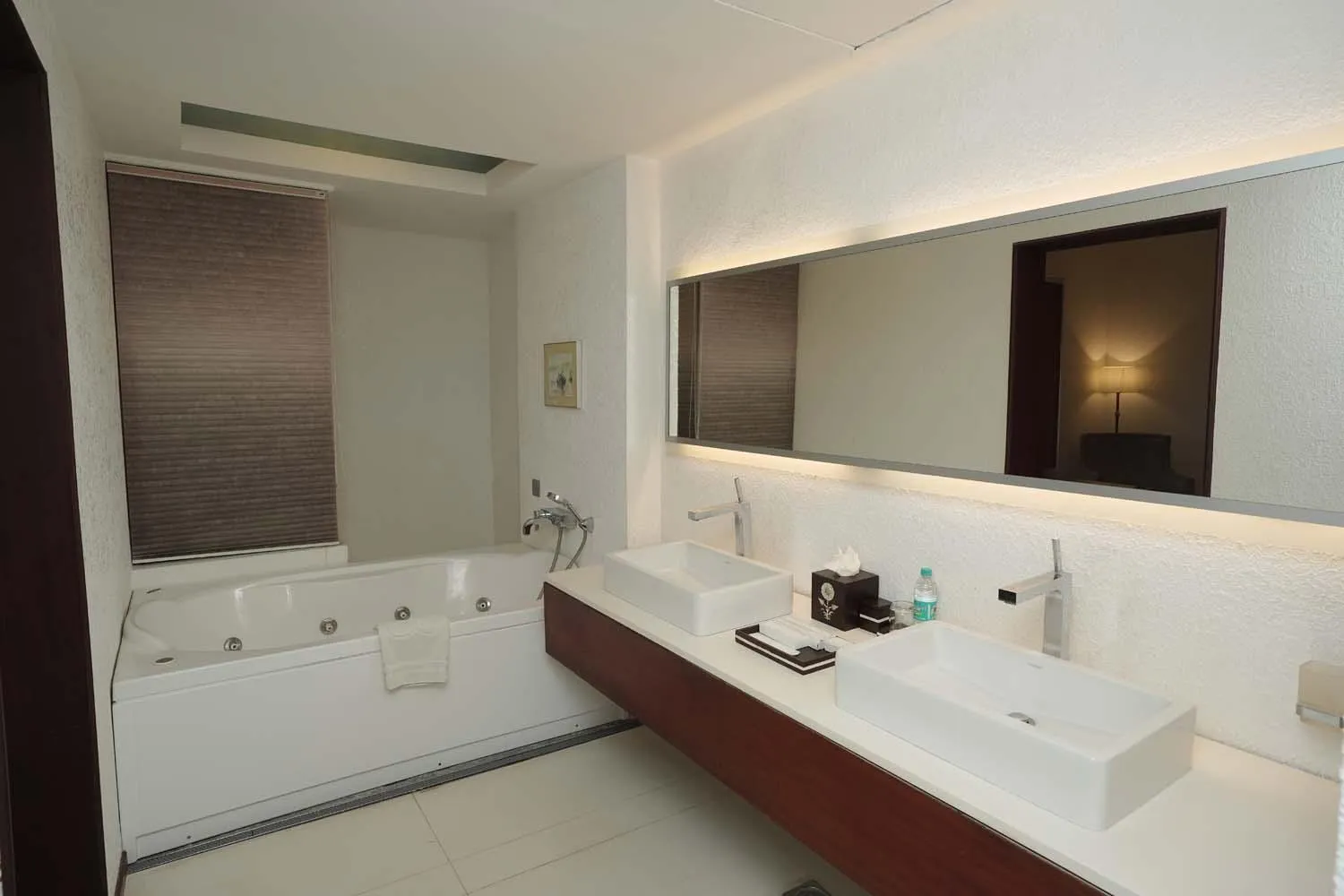 Hot Tub in The Leela Ashtamudi, A Raviz Hotel