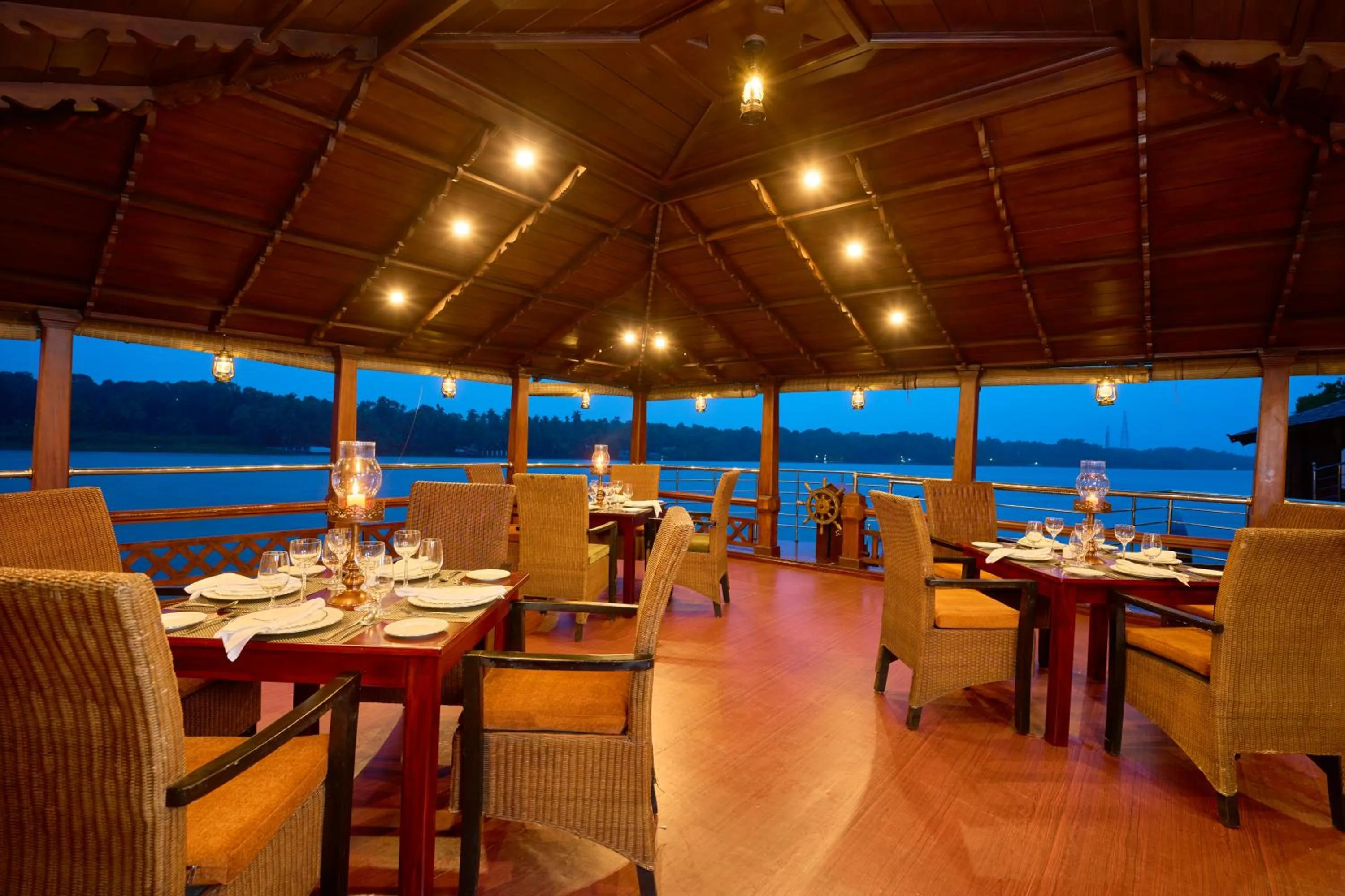 Restaurant/places to eat in The Leela Ashtamudi, A Raviz Hotel