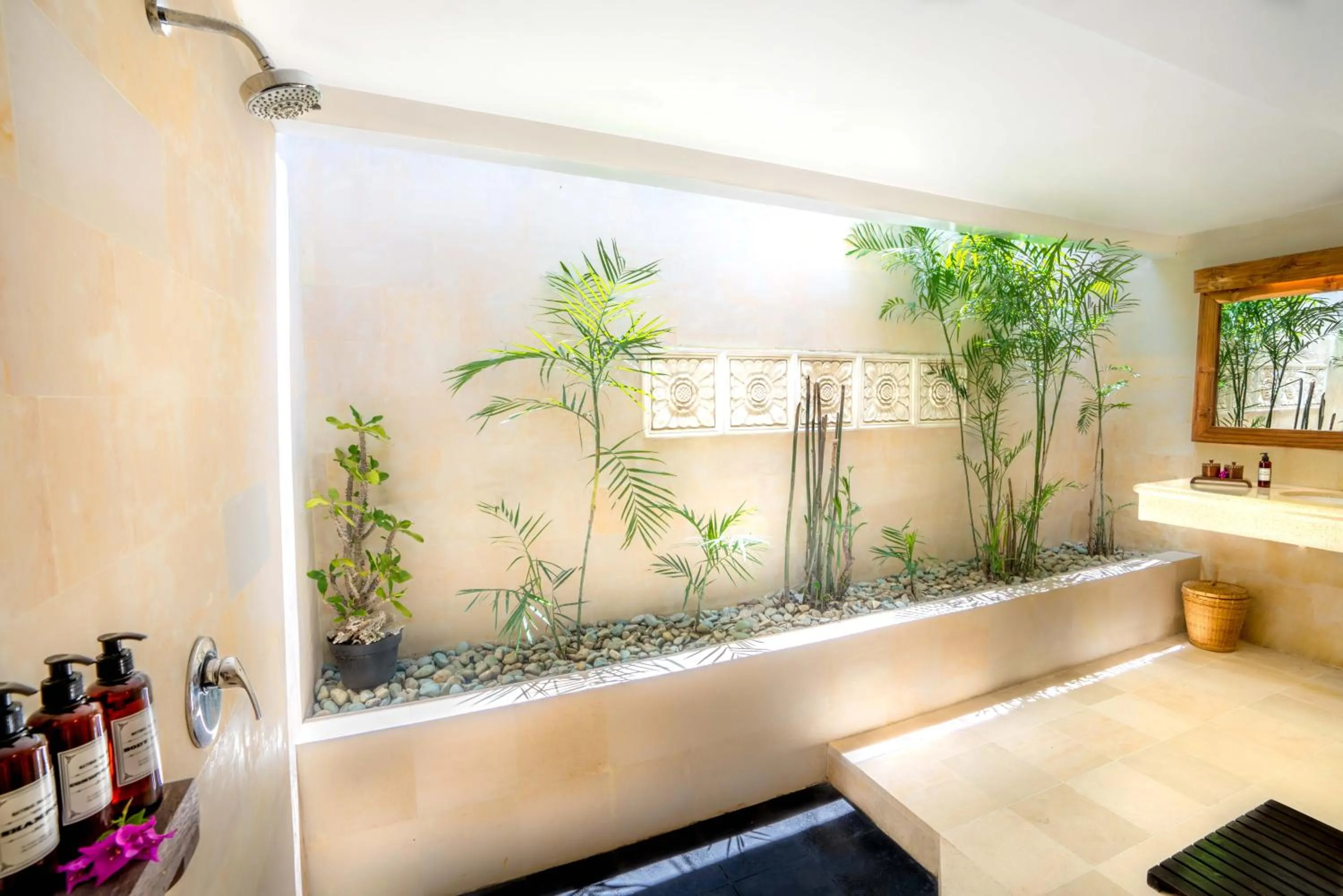 Bathroom in Gili Villas