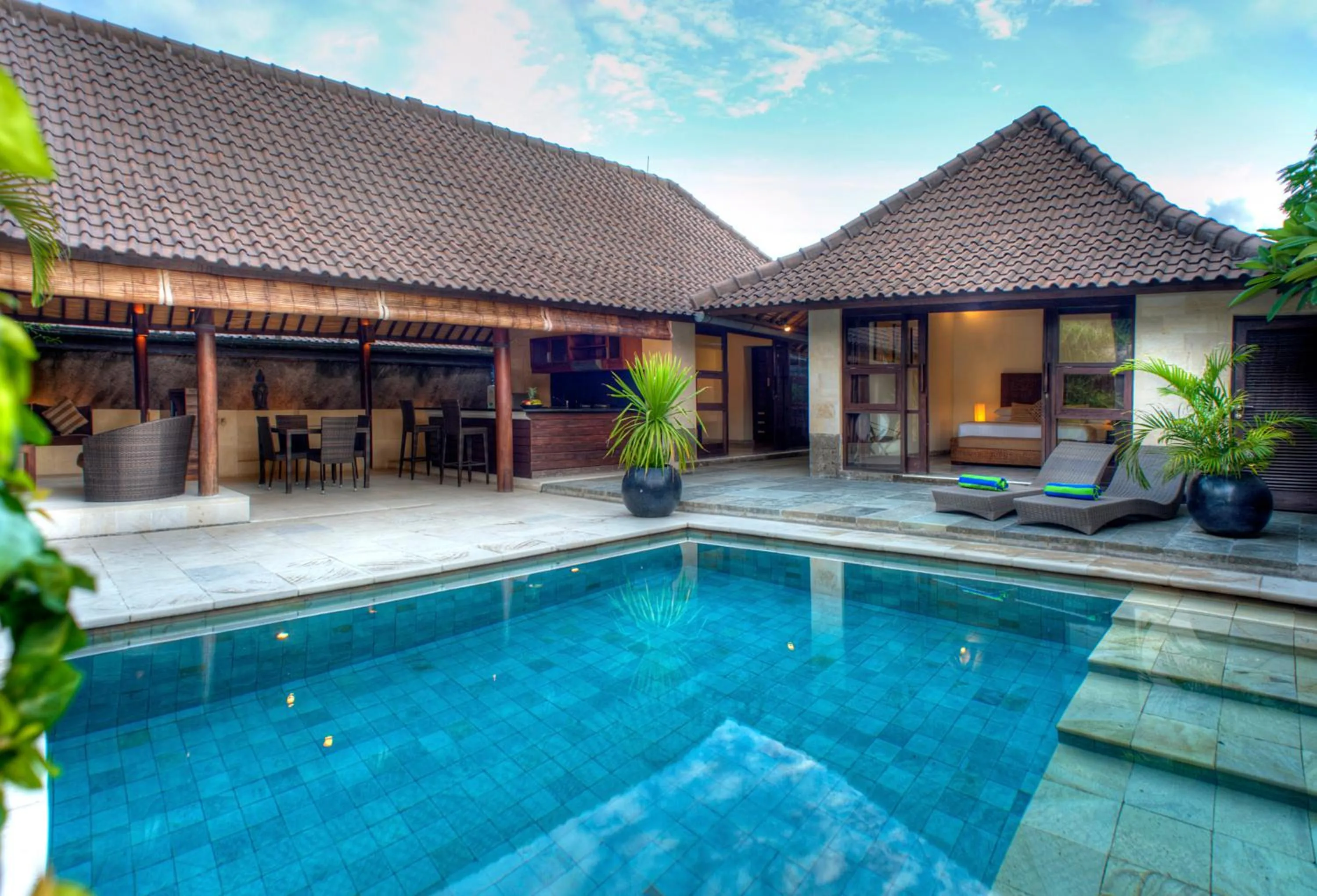 Swimming pool in Gili Villas