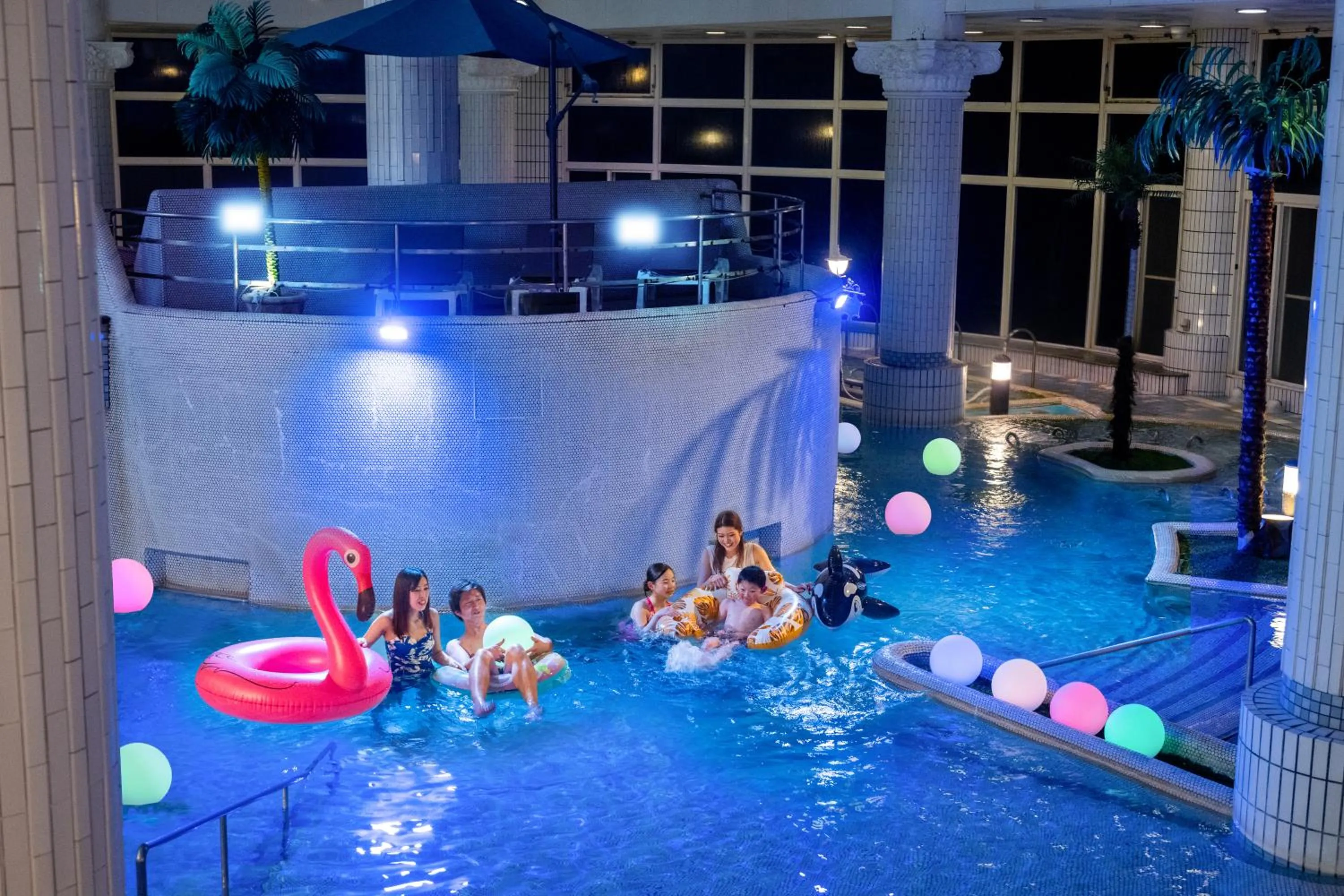 Swimming pool in Kamenoi Hotel Aso Park Resort