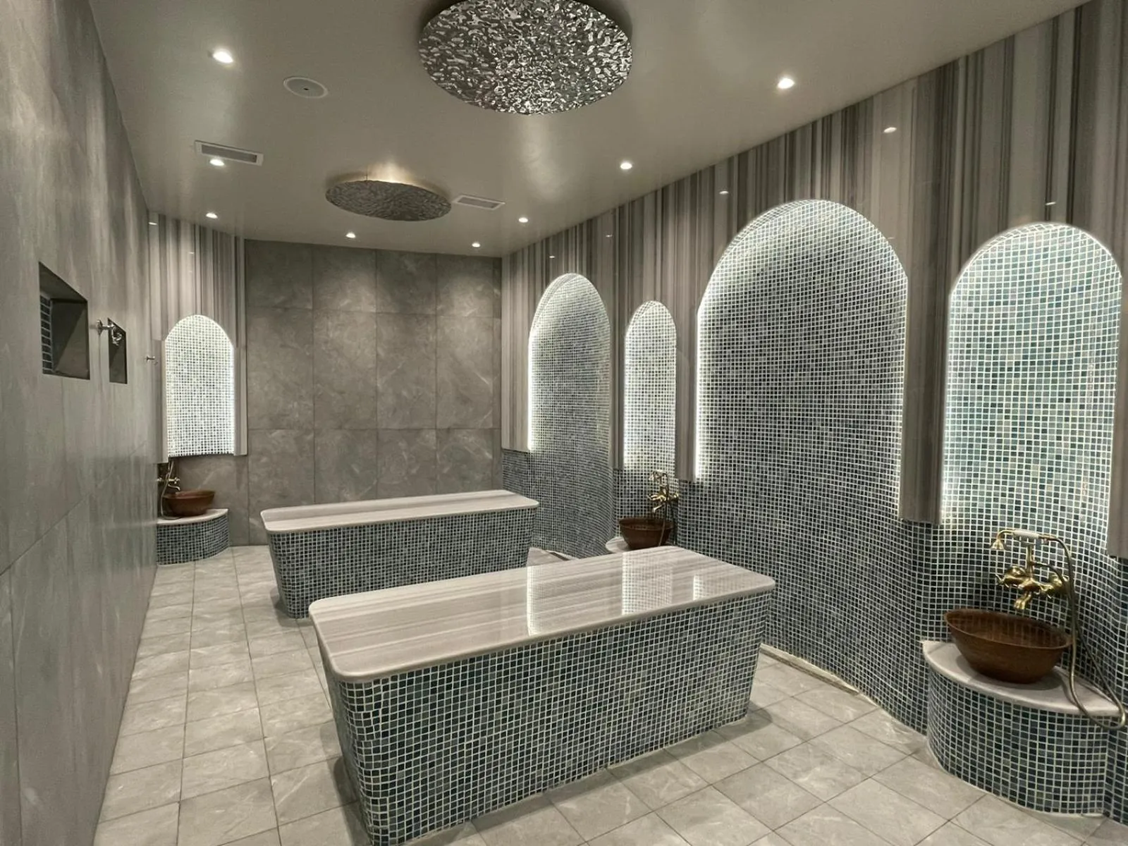 Bathroom in Teatro Rooms Hotel