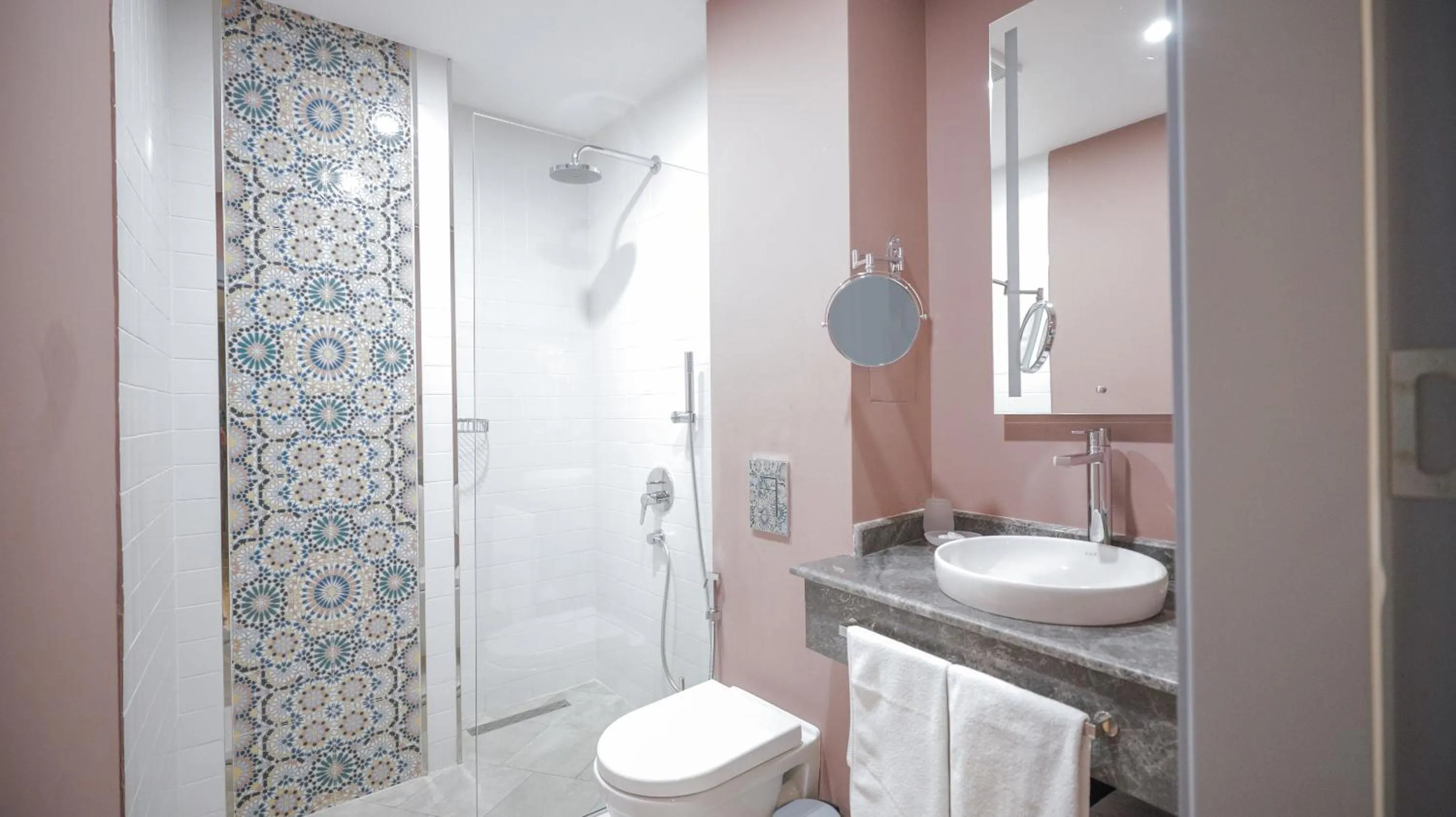 Bathroom in Teatro Rooms Hotel