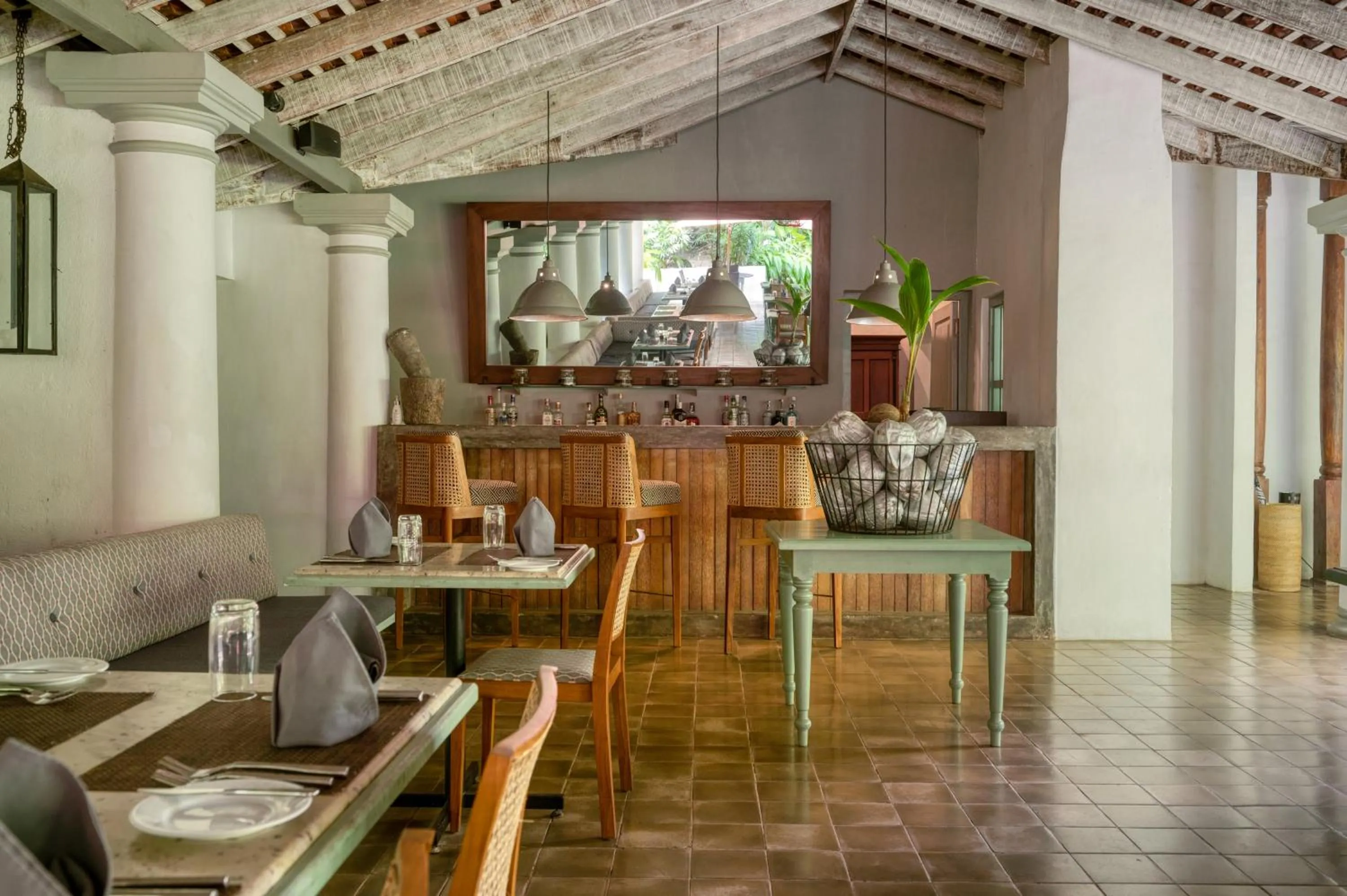 Restaurant/places to eat in Wallawwa