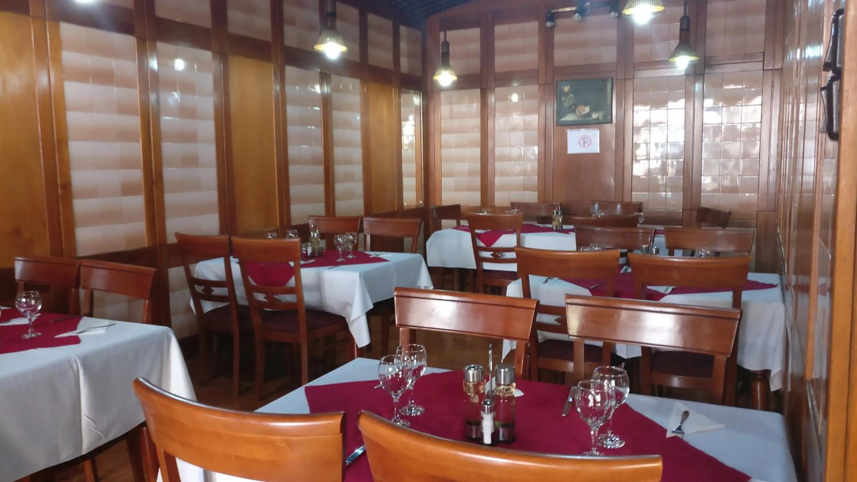 Restaurant/places to eat in Hotel Tantzi