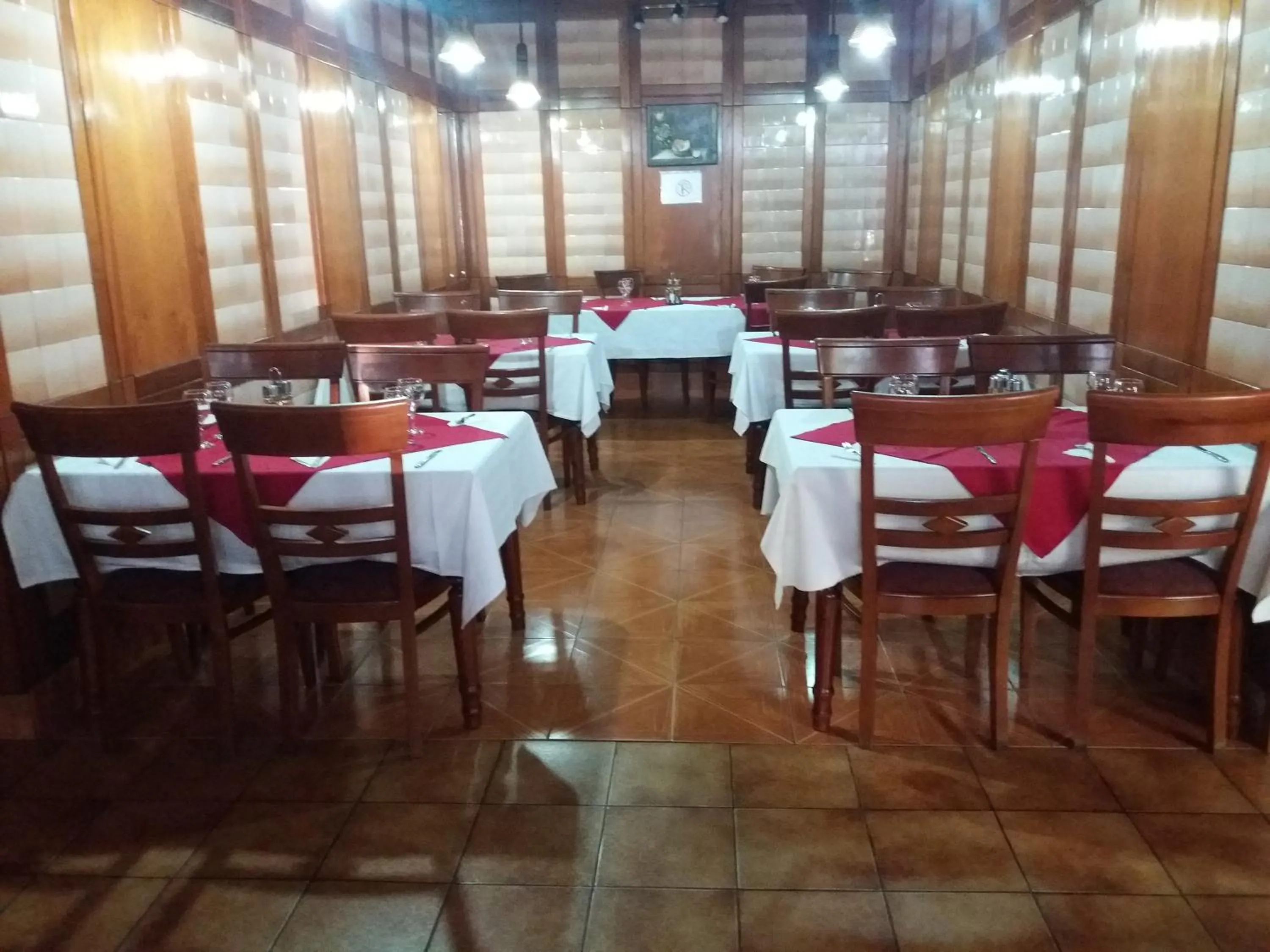 Restaurant/places to eat in Hotel Tantzi