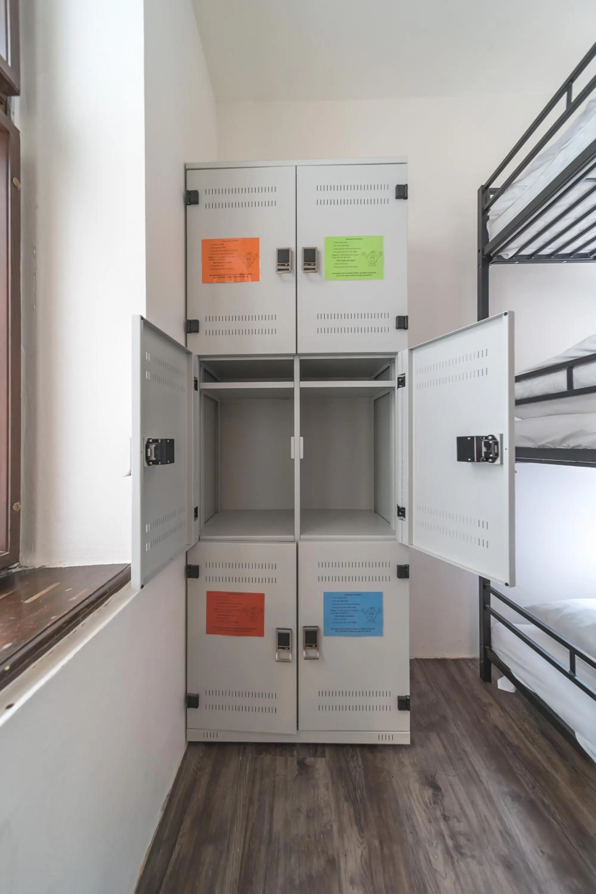 Area and facilities in Hostel Orange