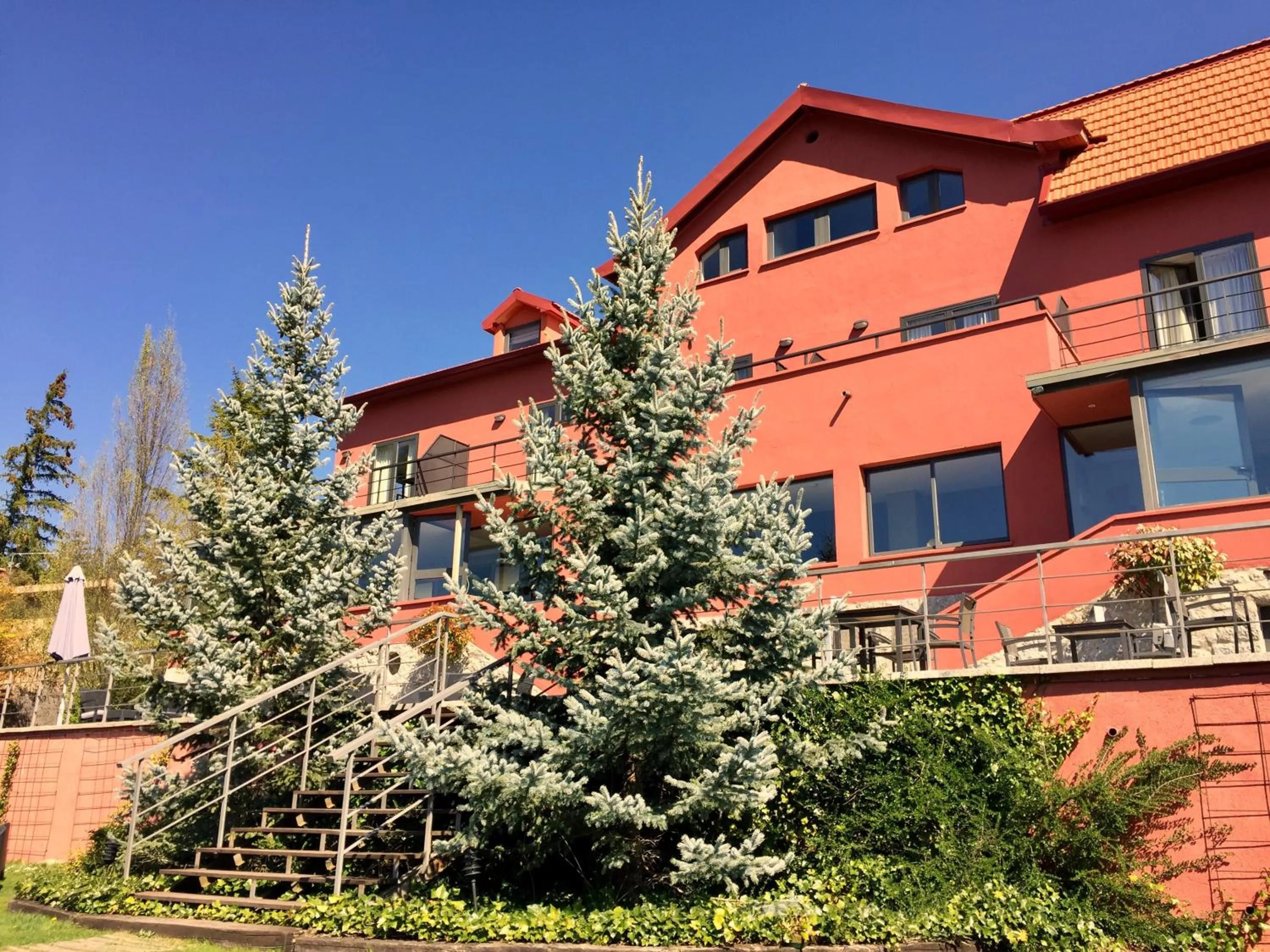 Property building in Luces del Poniente