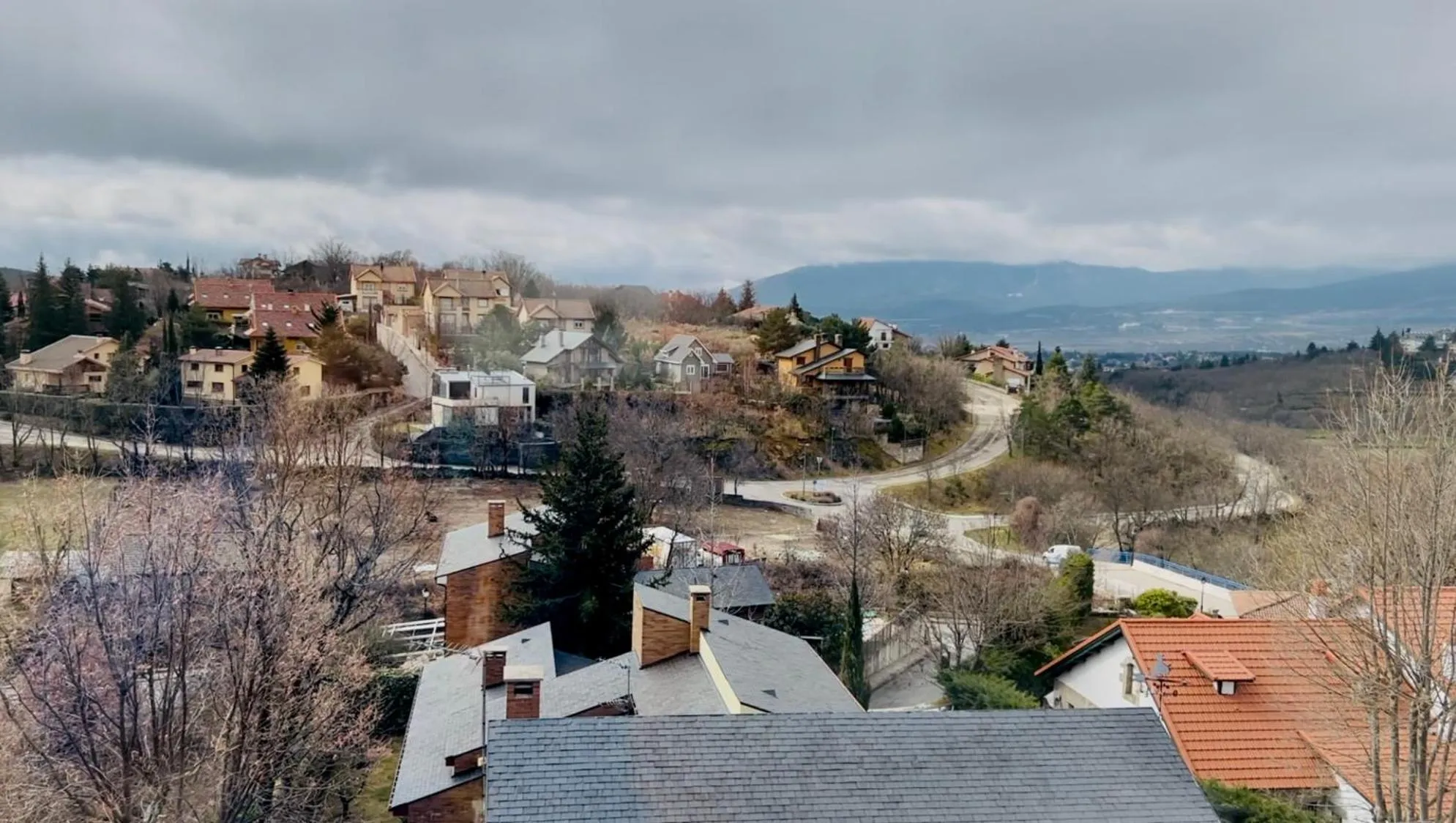 Mountain view in Luces del Poniente