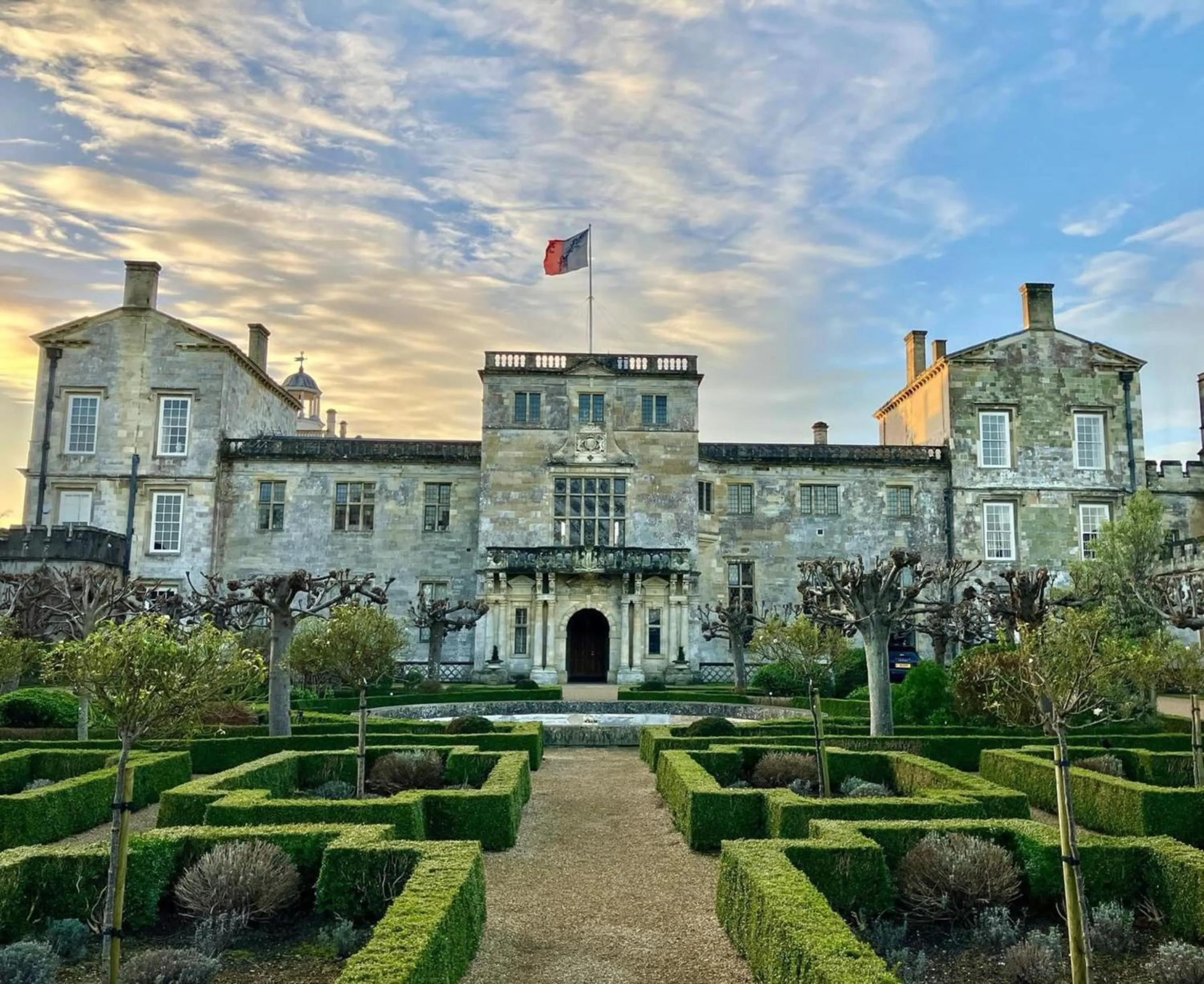 Holiday Inn Salisbury - Stonehenge by IHG