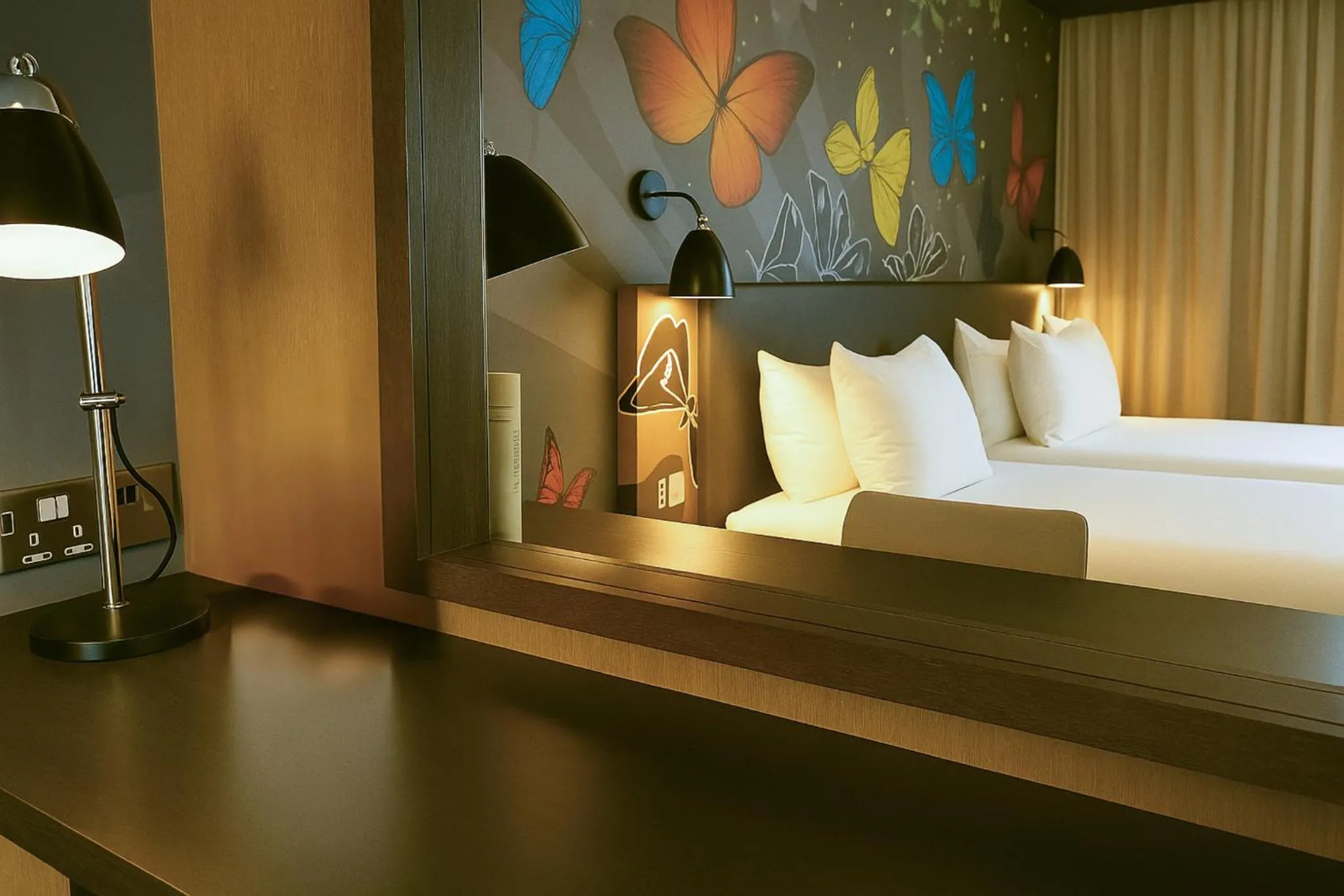 Bed in Holiday Inn Salisbury - Stonehenge by IHG