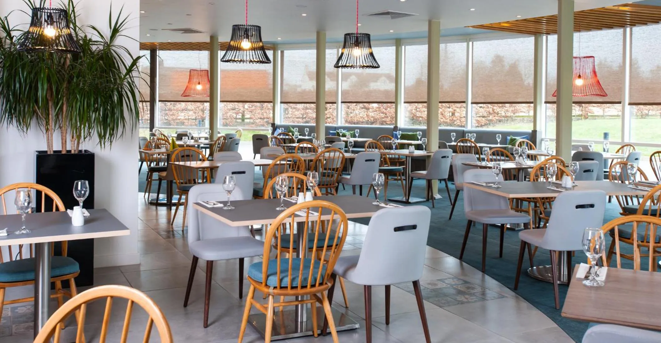 Restaurant/places to eat in Holiday Inn Salisbury - Stonehenge by IHG