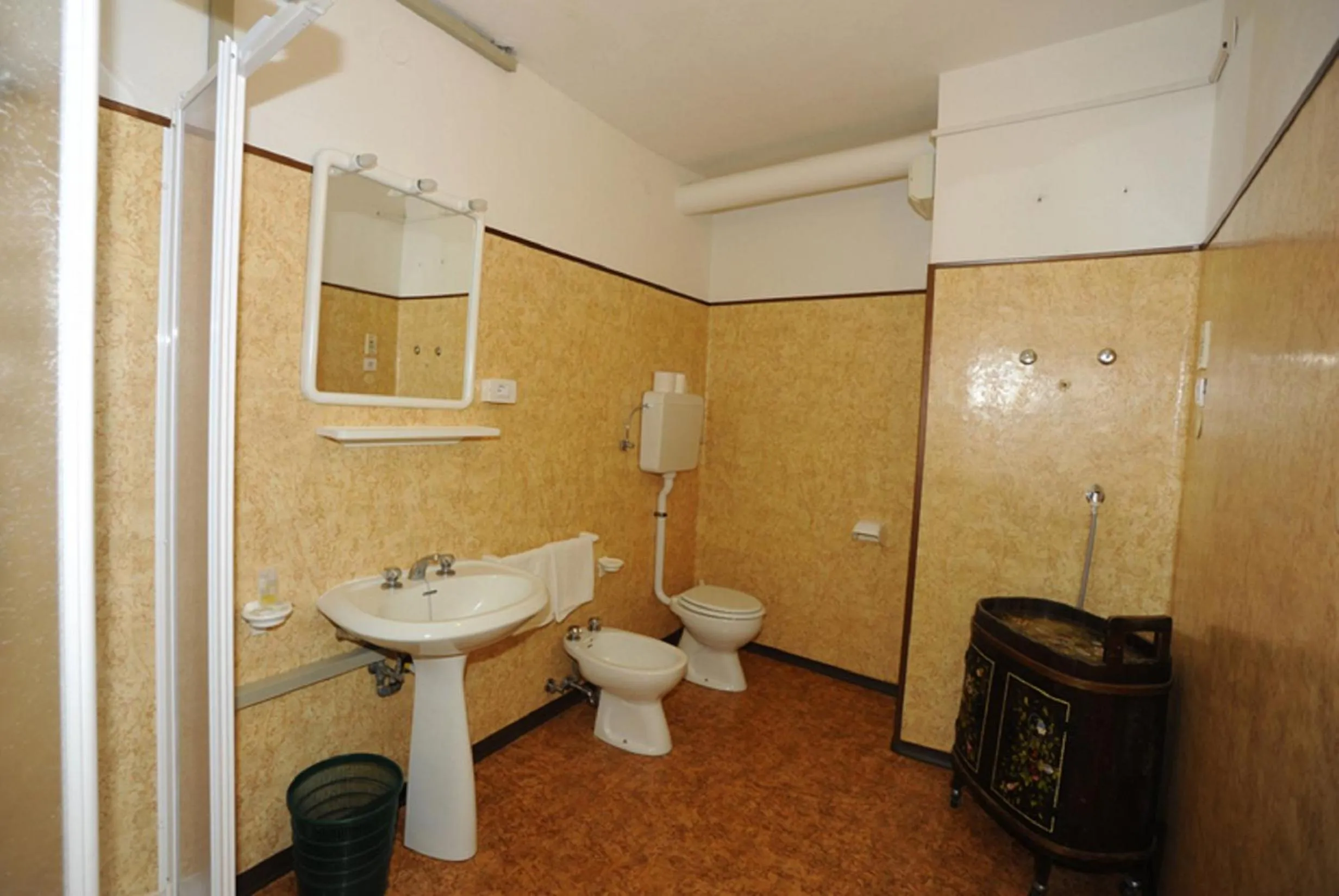 Bathroom in Albergo La Montanara