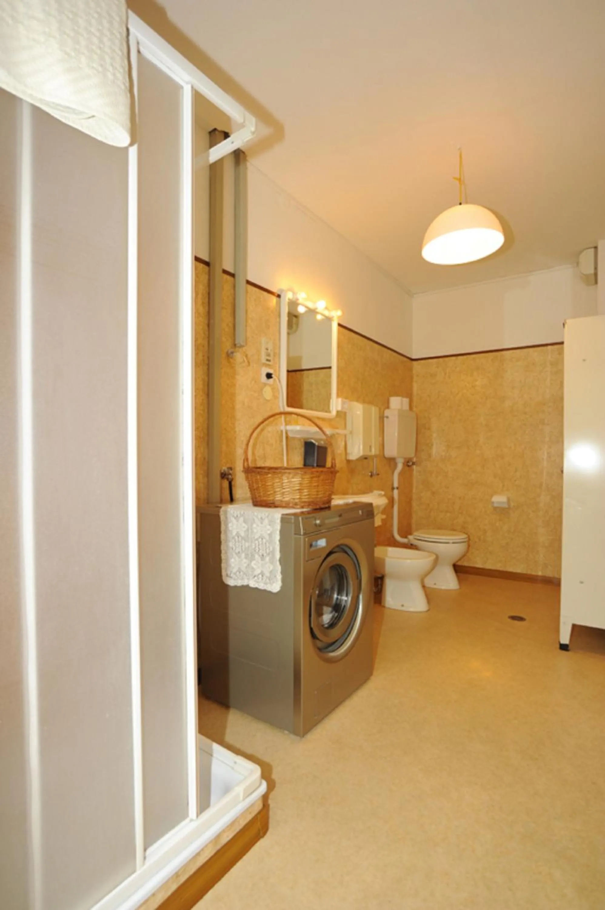 Bathroom in Albergo La Montanara