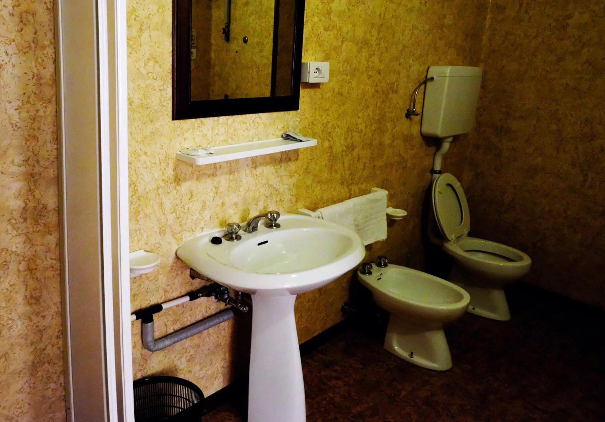 Bathroom in Albergo La Montanara