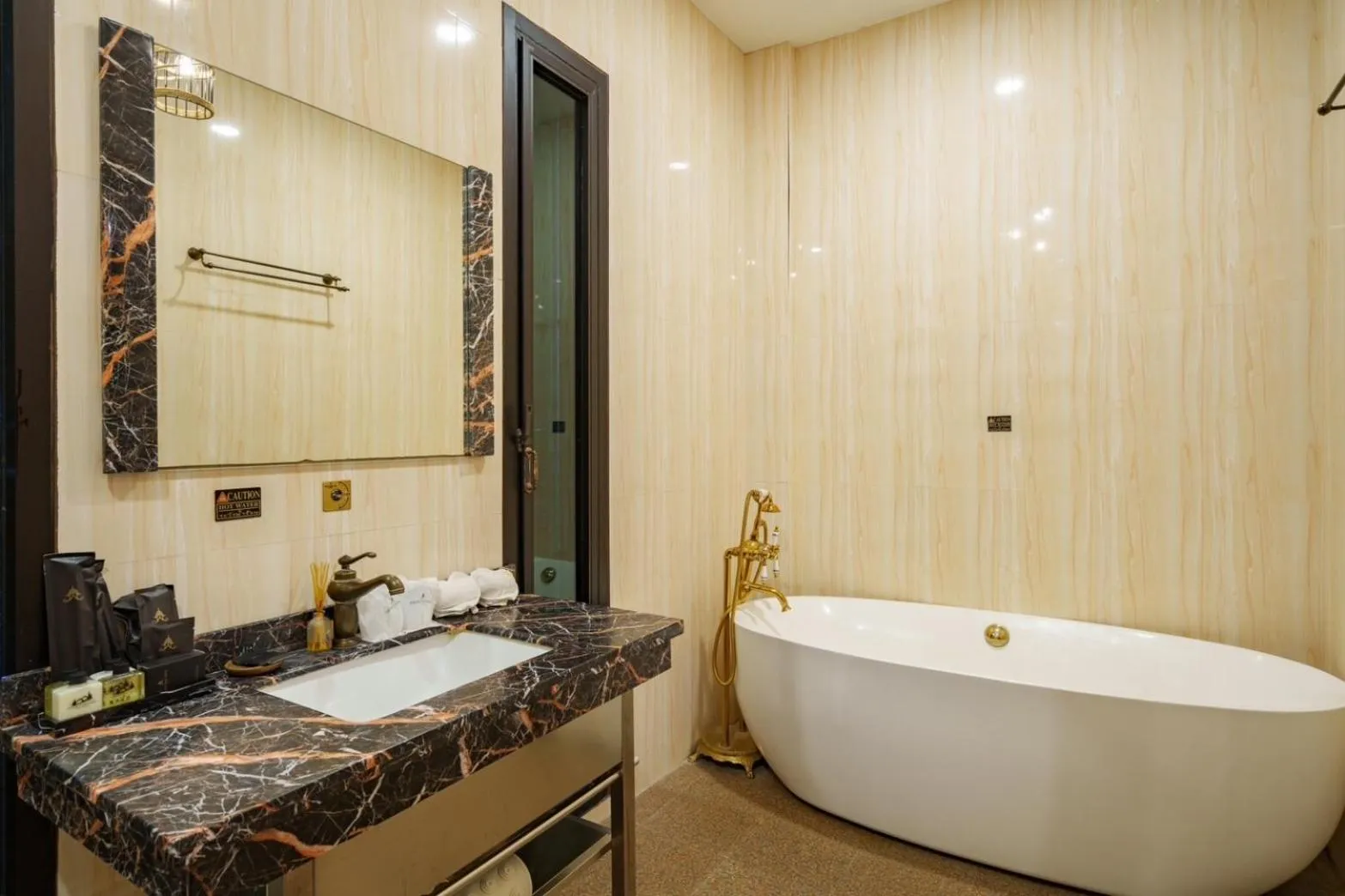 Bathroom in Khum Damnoen Resort