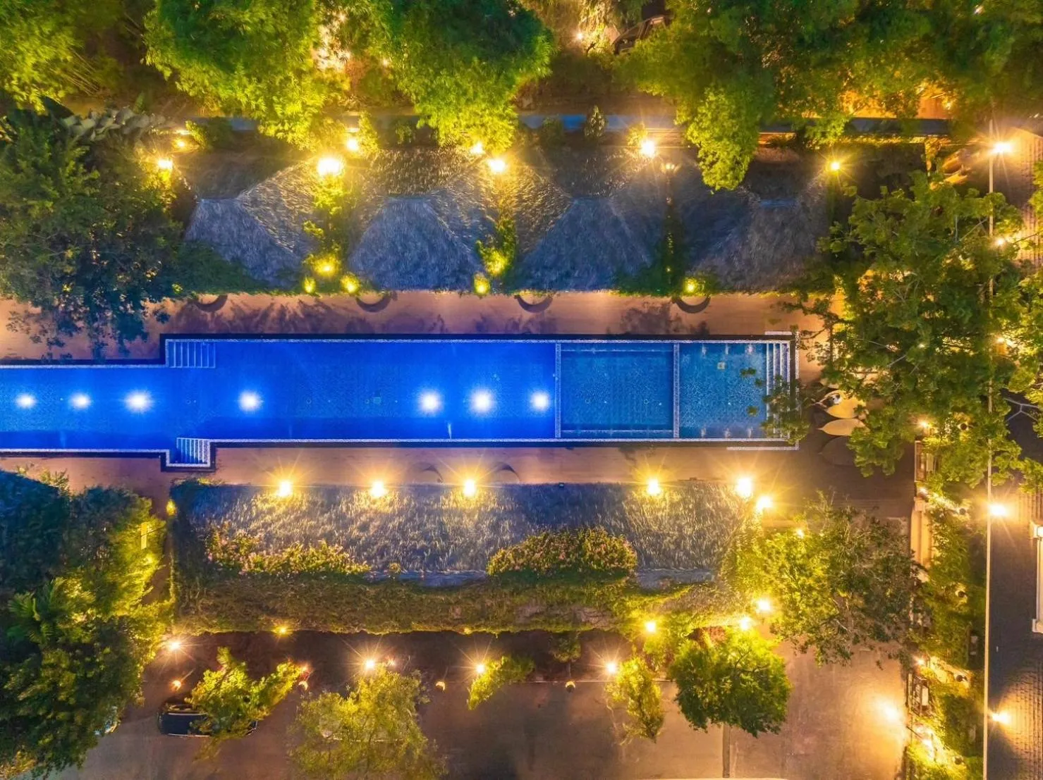 Pool view in Khum Damnoen Resort