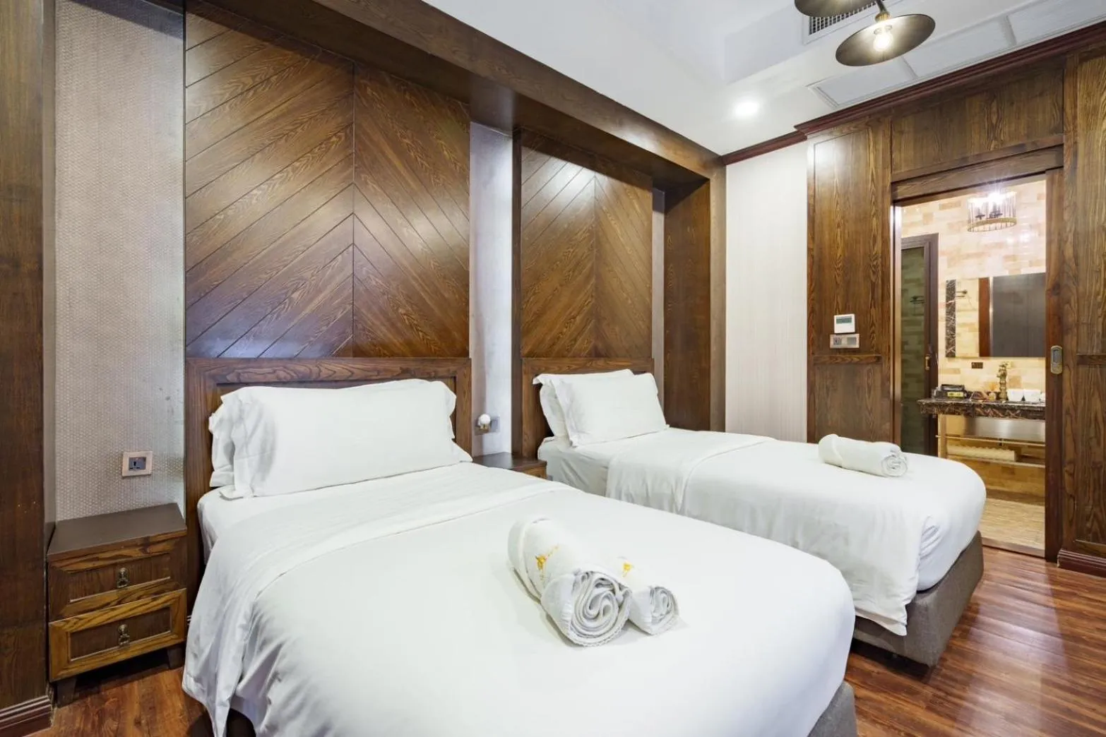 Bed in Khum Damnoen Resort