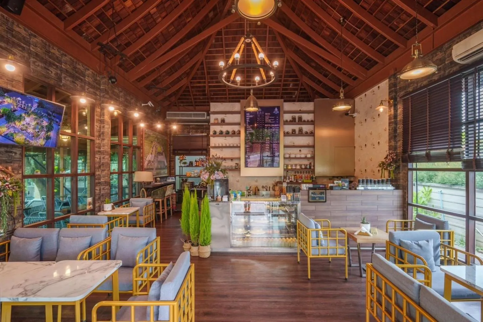 Food and drinks in Khum Damnoen Resort