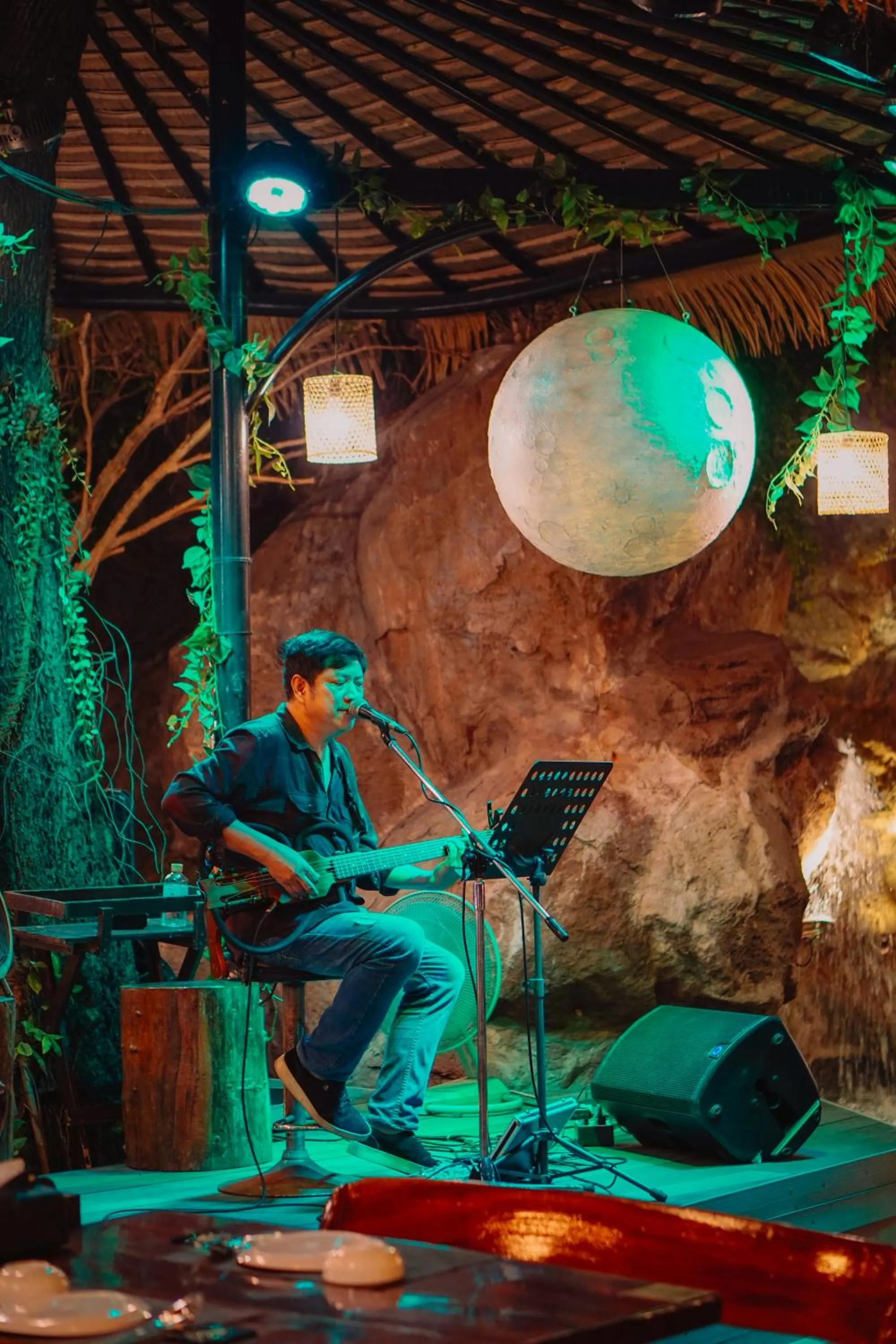 Restaurant/places to eat in Khum Damnoen Resort