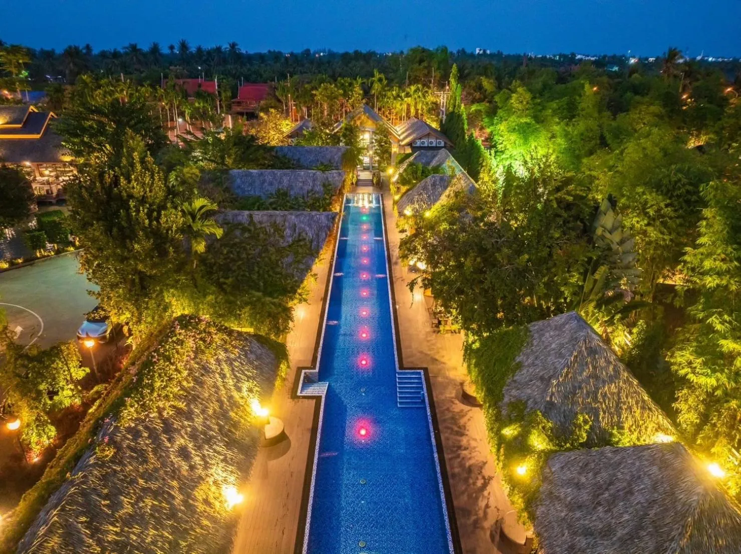 Pool view in Khum Damnoen Resort