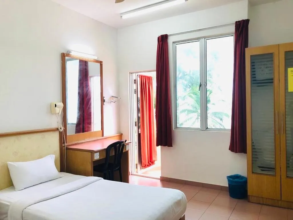 Bedroom, Bed in Intan Beach Resort