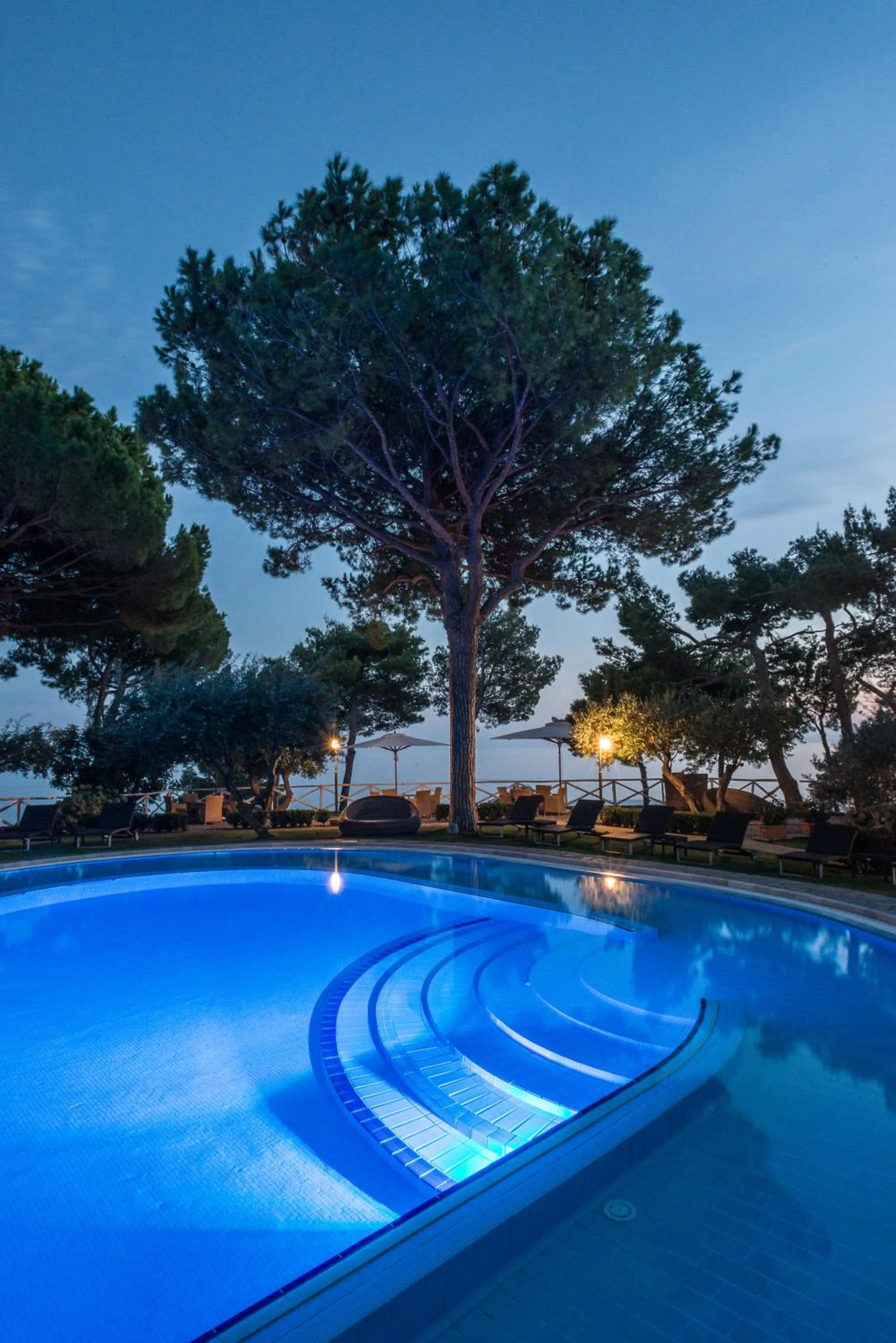 Swimming pool in Santavenere Hotel