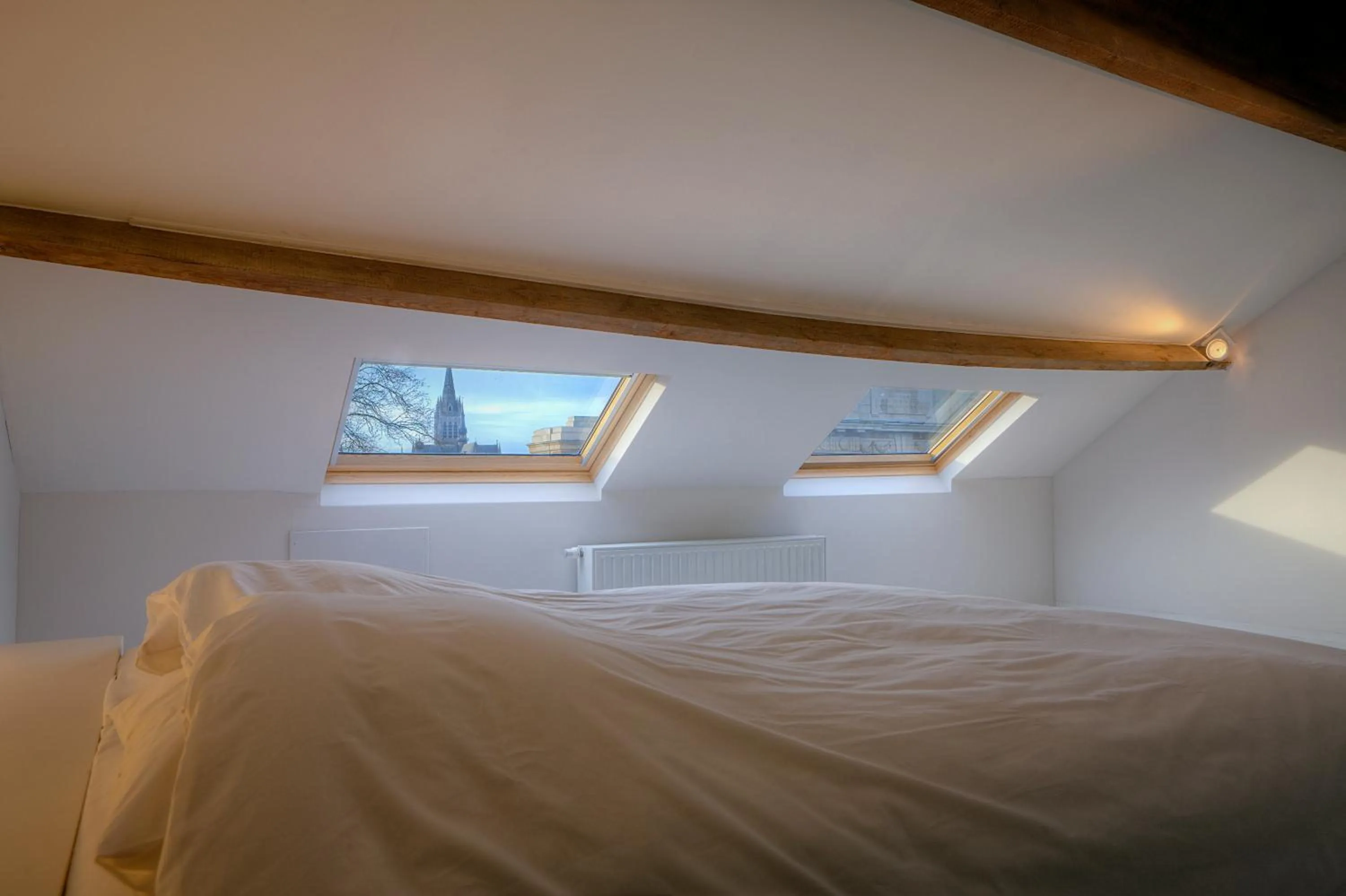 Bedroom, Bed in Menin Gate House