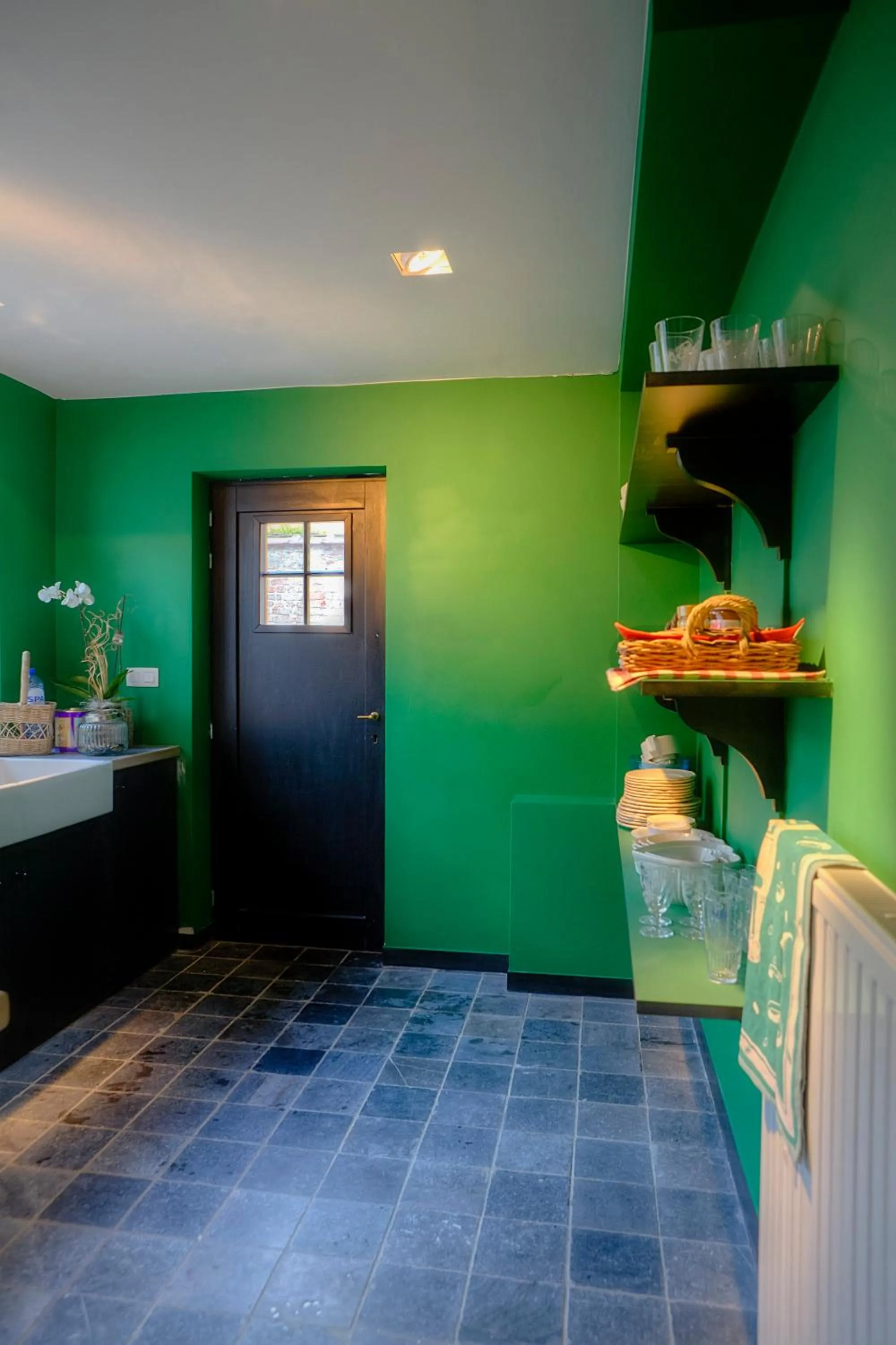 Kitchen or kitchenette in Menin Gate House