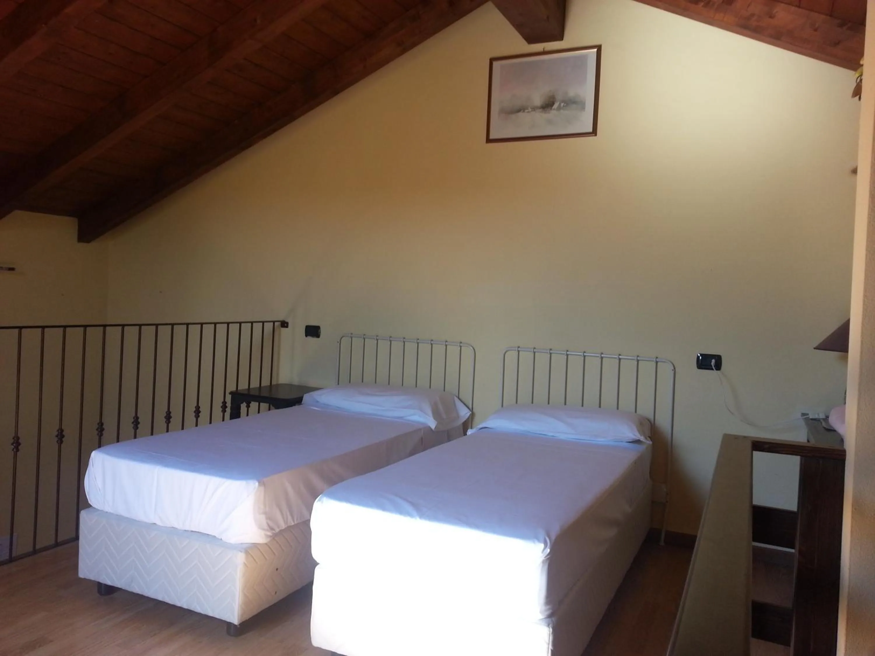 Bed in Albergo Residence Al Passatore camere & relax
