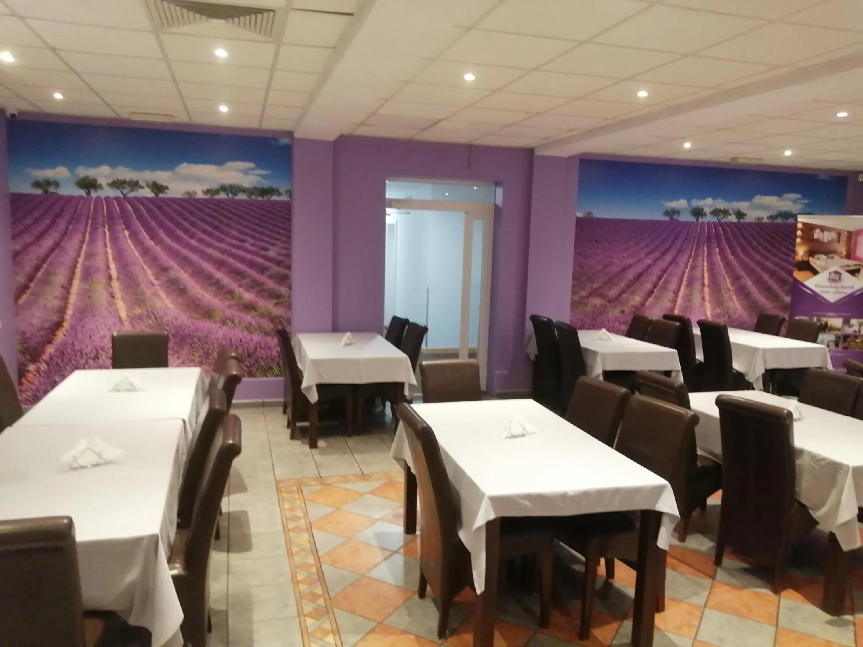 Restaurant/places to eat in Lawendowy Dworek