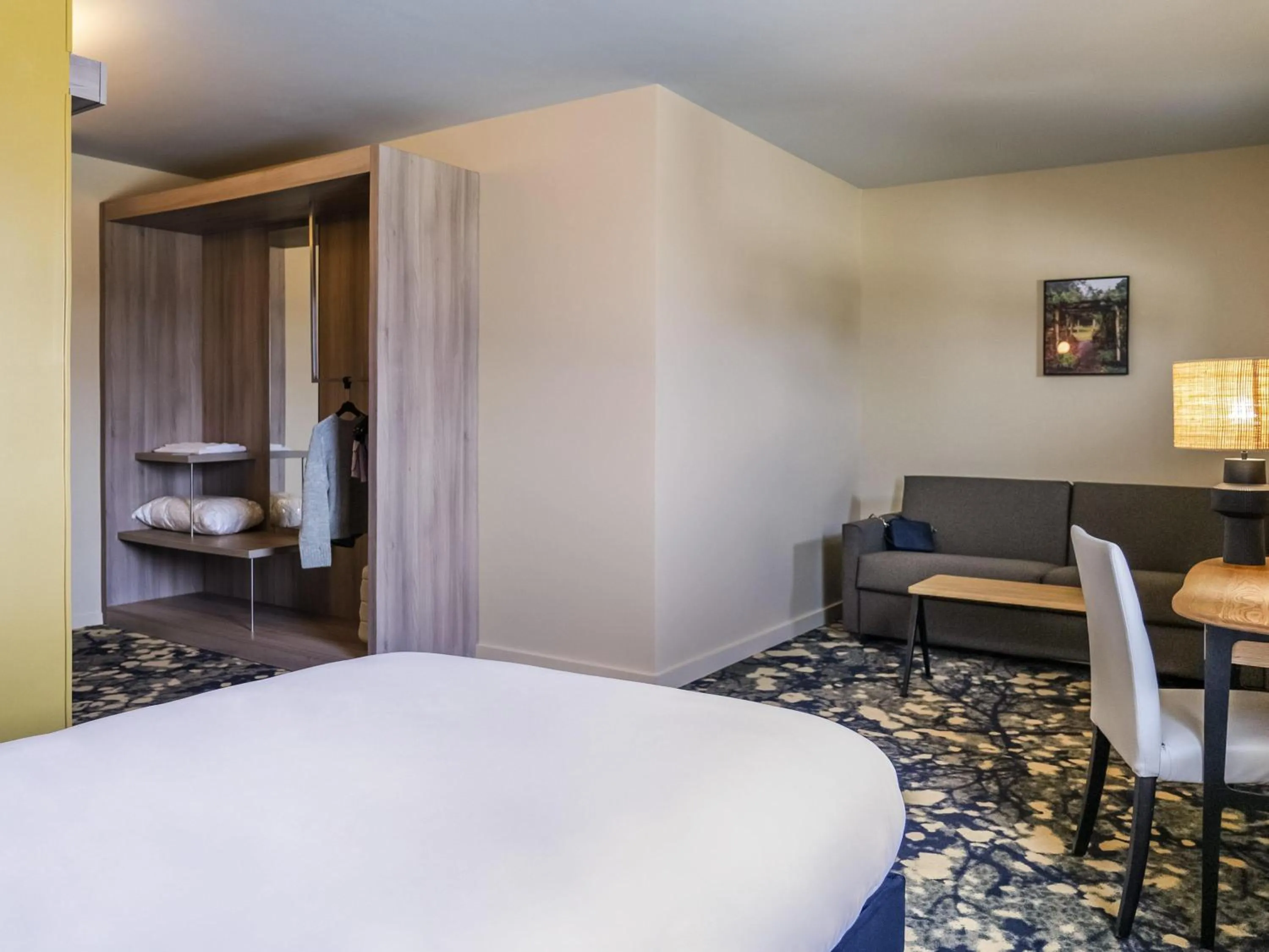 Bedroom, Bed in ibis Styles Versailles Saint Quentin en Yvelines
