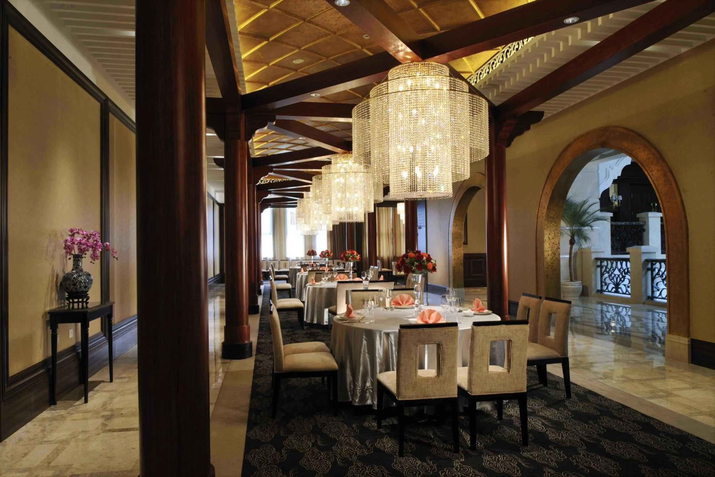 Restaurant/places to eat in The COLI Hotel Shenzhen