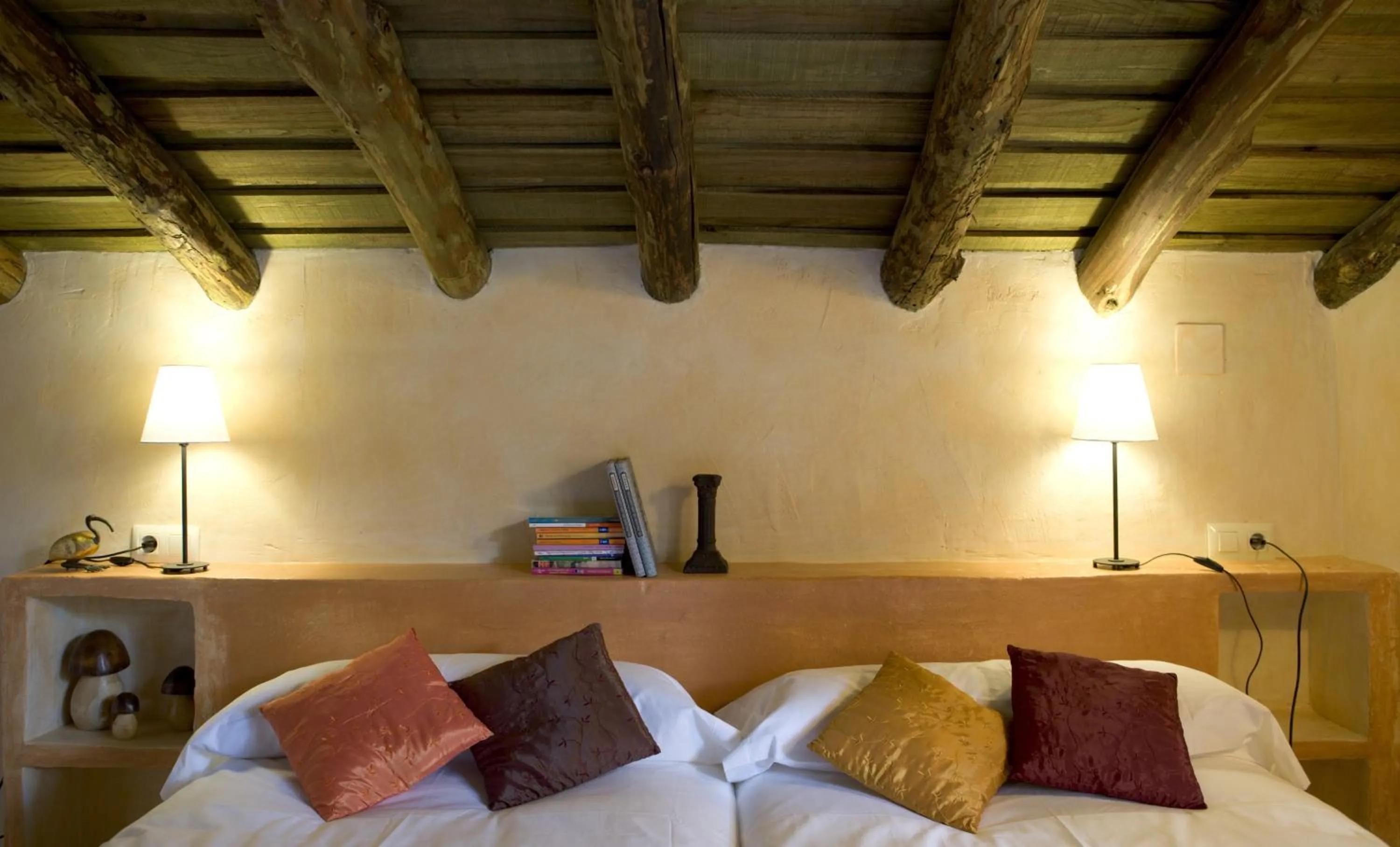 Decorative detail, Bed in Lo Alto