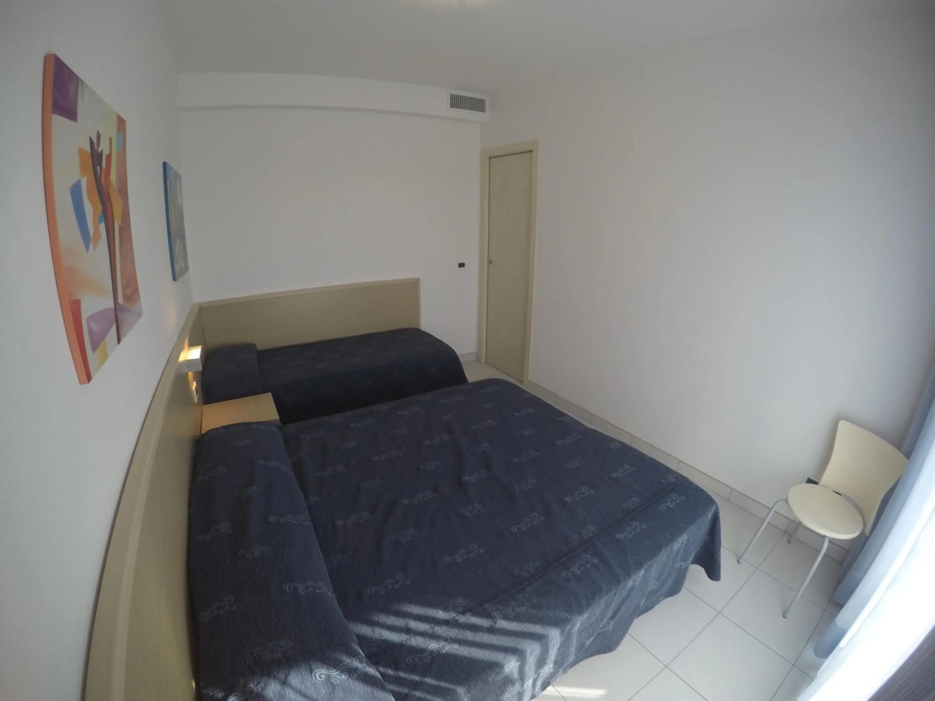 Photo of the whole room, Bed in Residence Zenith