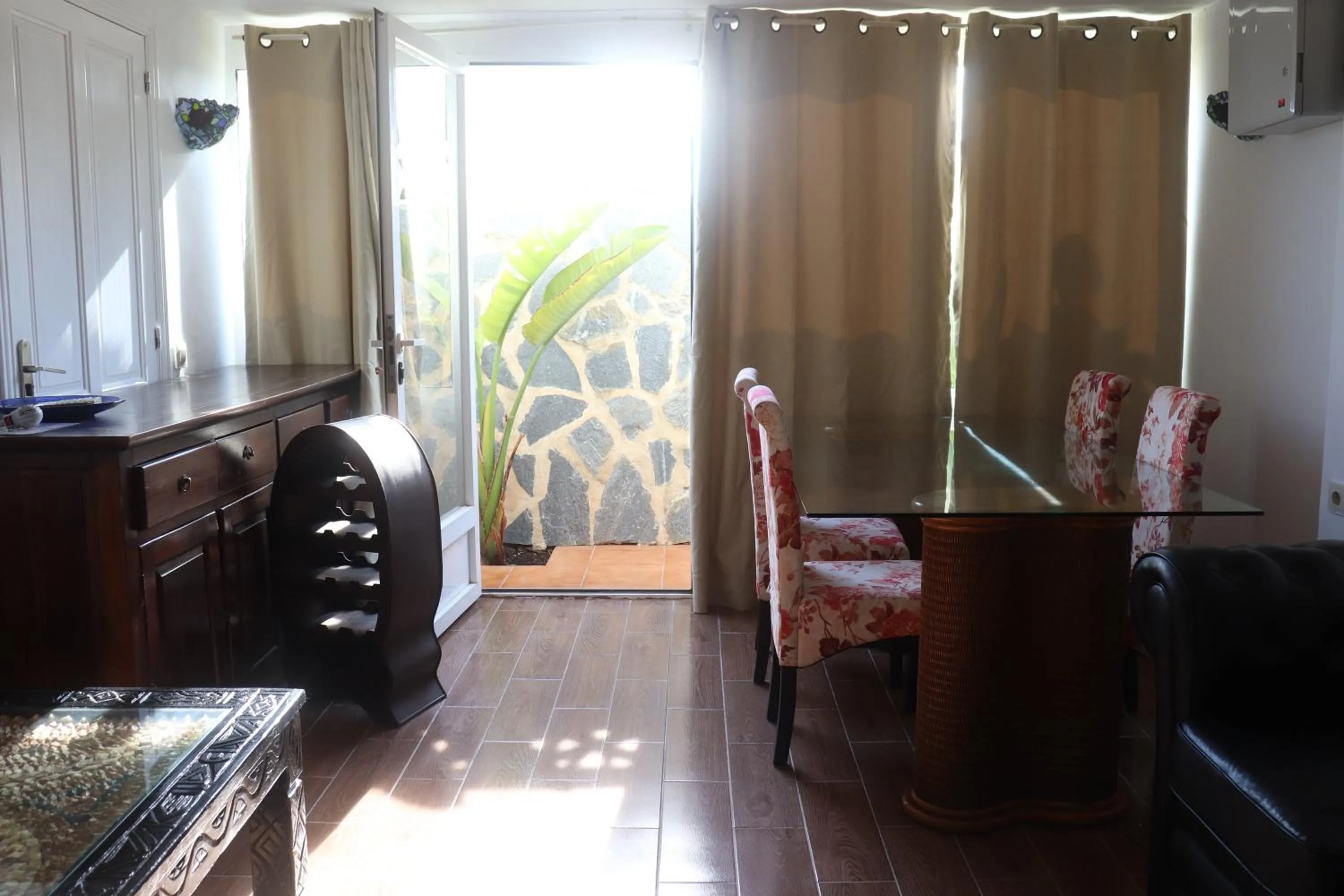 Hotel Casa Día y Noche