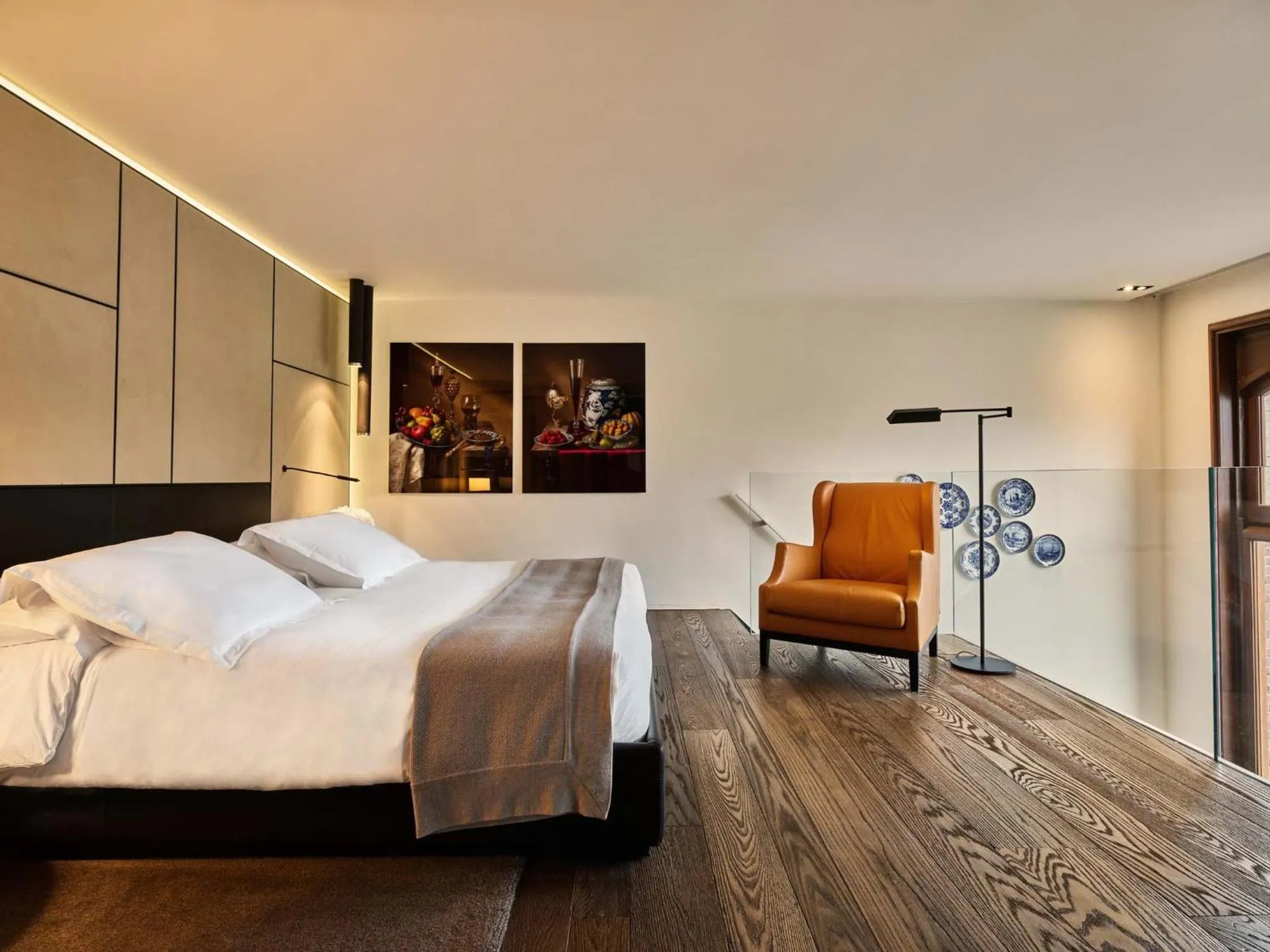 Bedroom, Bed in Conservatorium Hotel - Operated by Mandarin Oriental