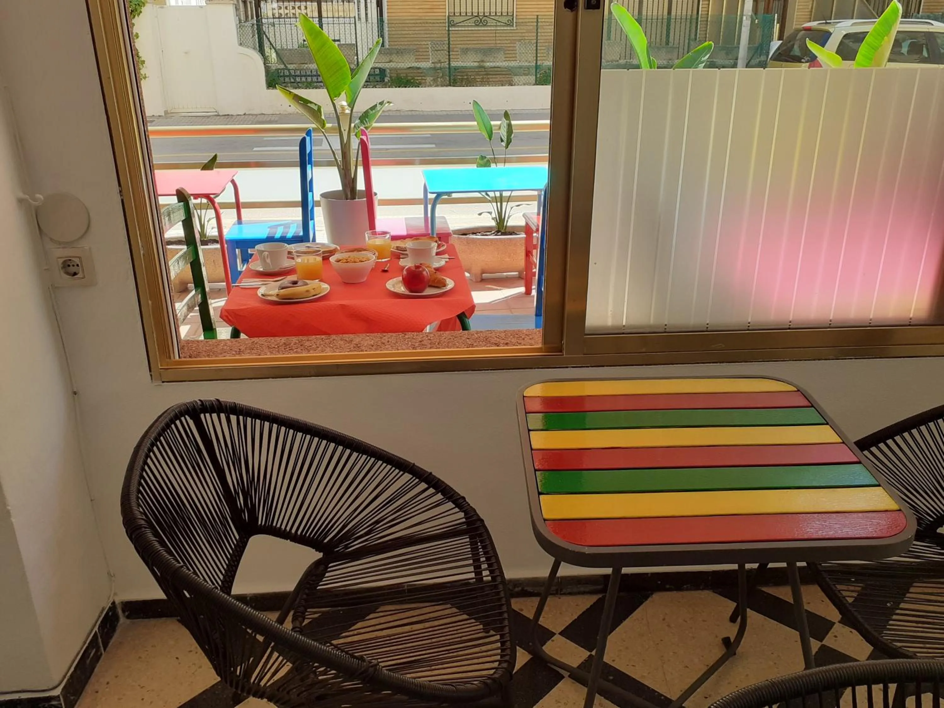 Restaurant/places to eat in Hotel Clibomar Jamaica