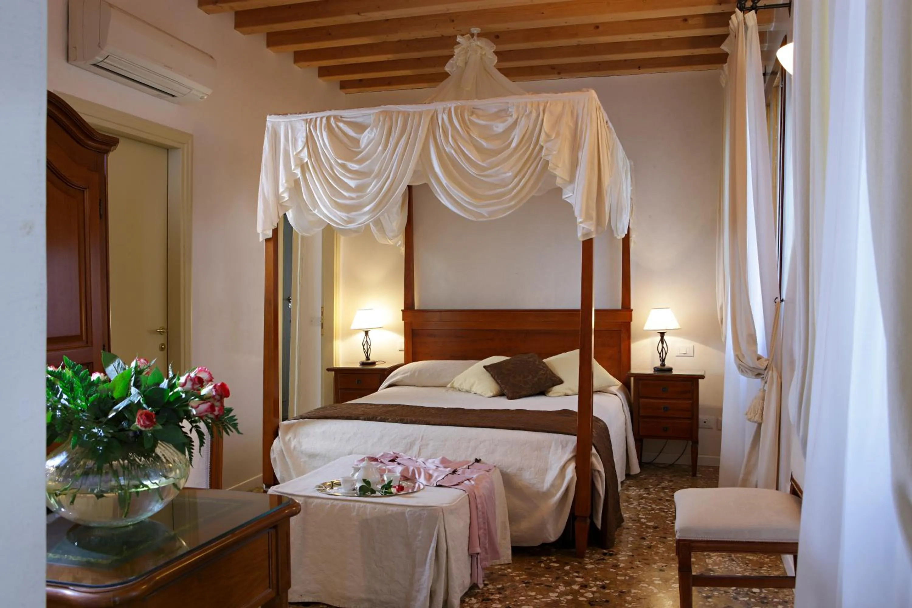 Bed in B&B Al Palazzetto