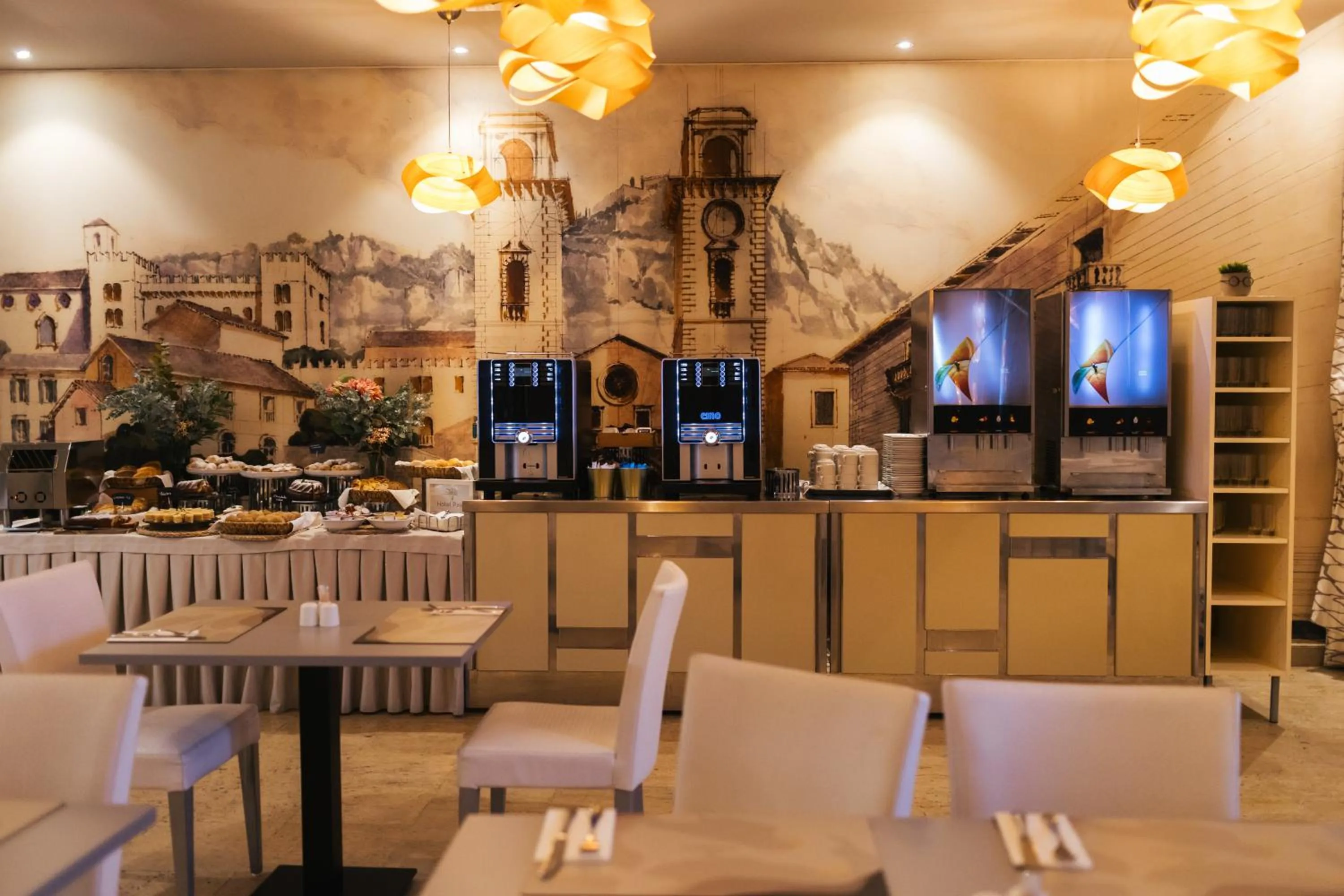 Restaurant/places to eat in Hotel Palma