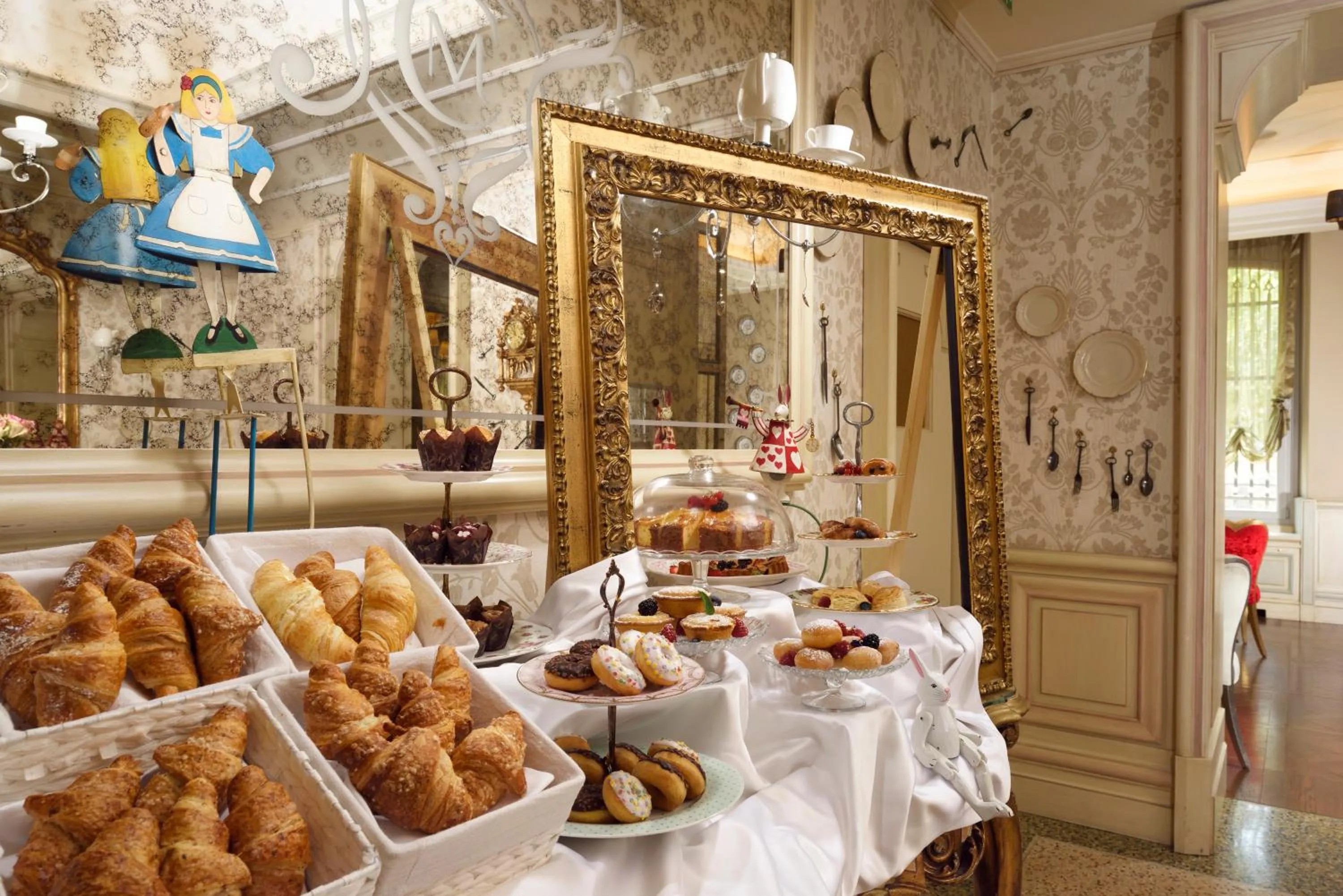 Buffet breakfast in Château Monfort - Relais & Châteaux