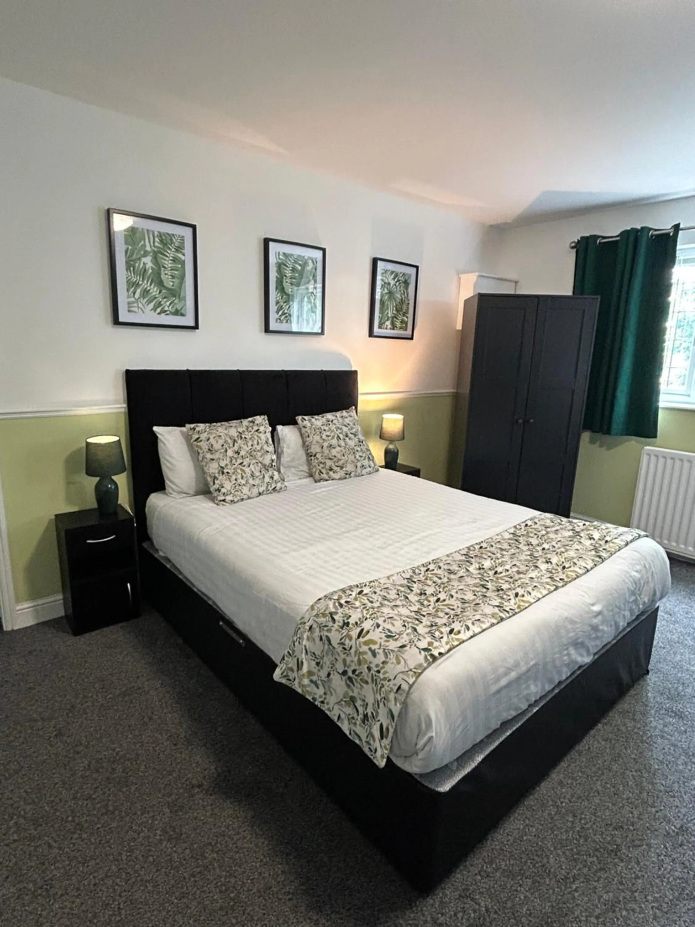 Bed in Barons Court Hotel