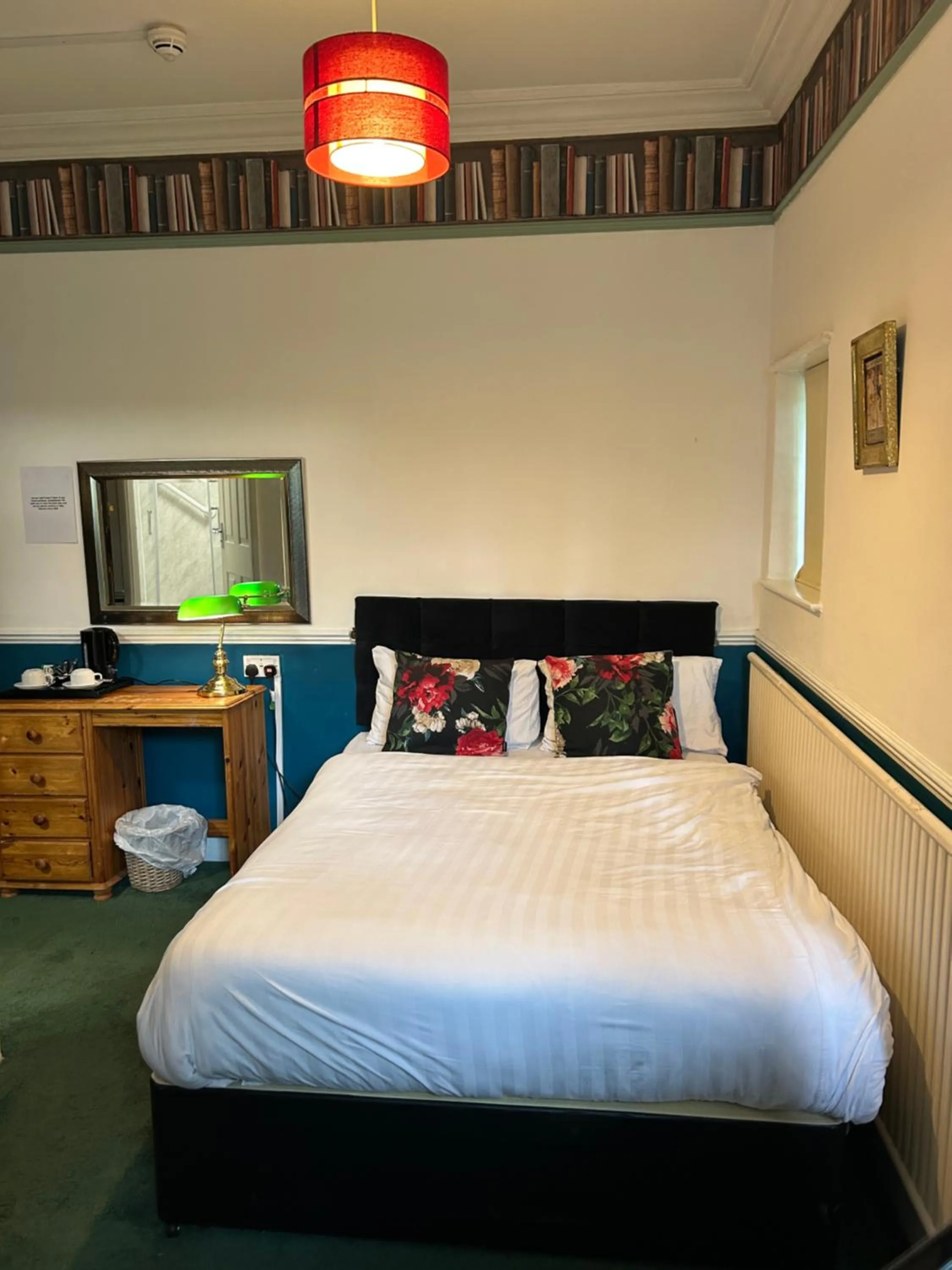 Bed in Barons Court Hotel