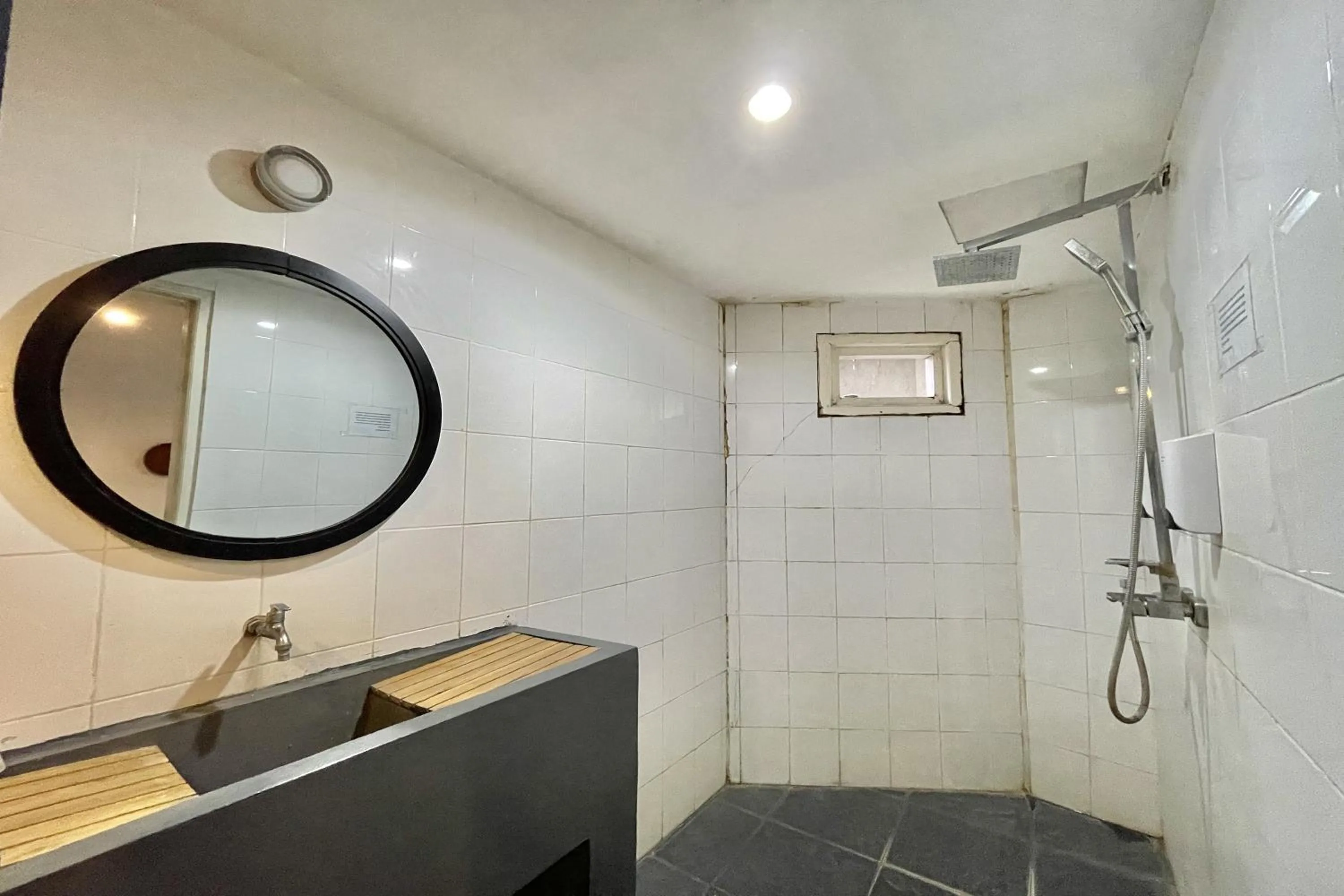 Bathroom in Taman Unique Hotel Senggigi