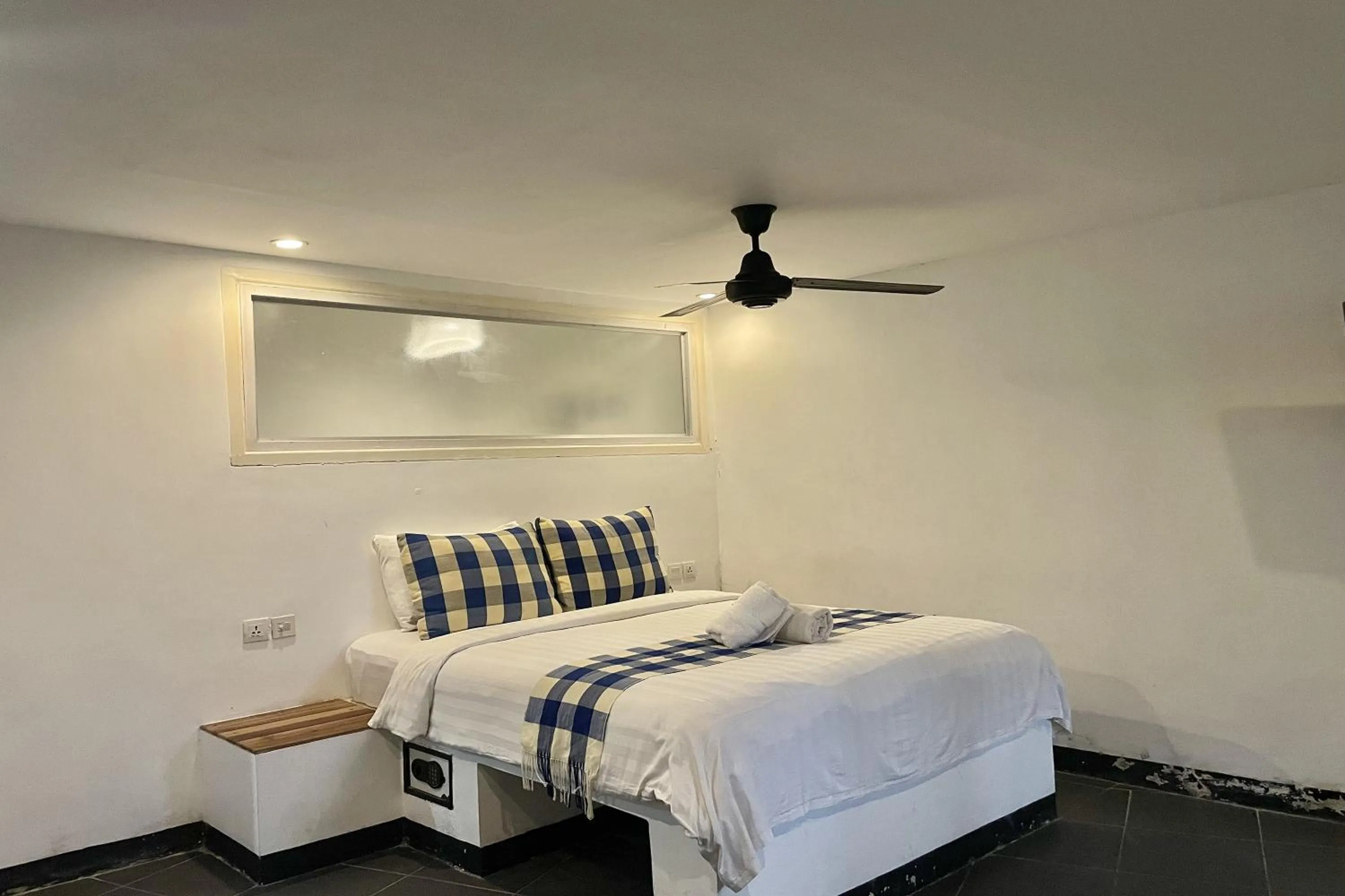 Bedroom, Bed in Taman Unique Hotel Senggigi