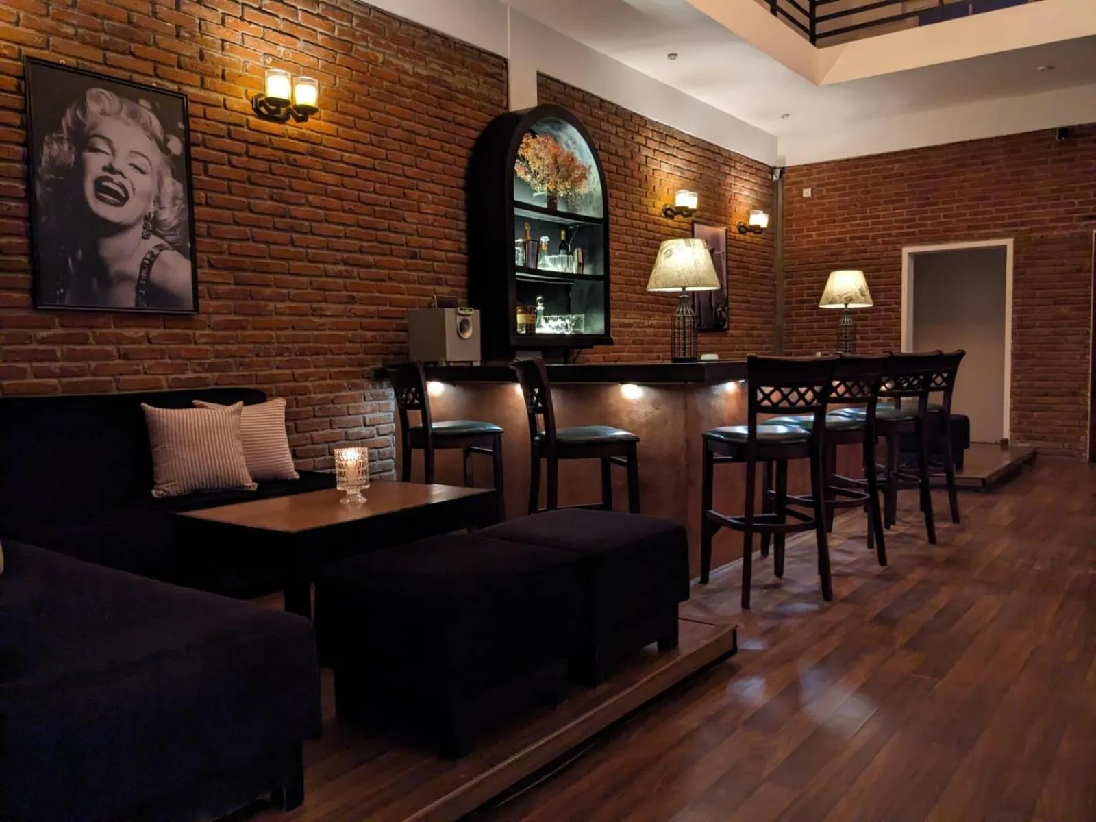 Restaurant/places to eat in Daffodils Beach Negombo