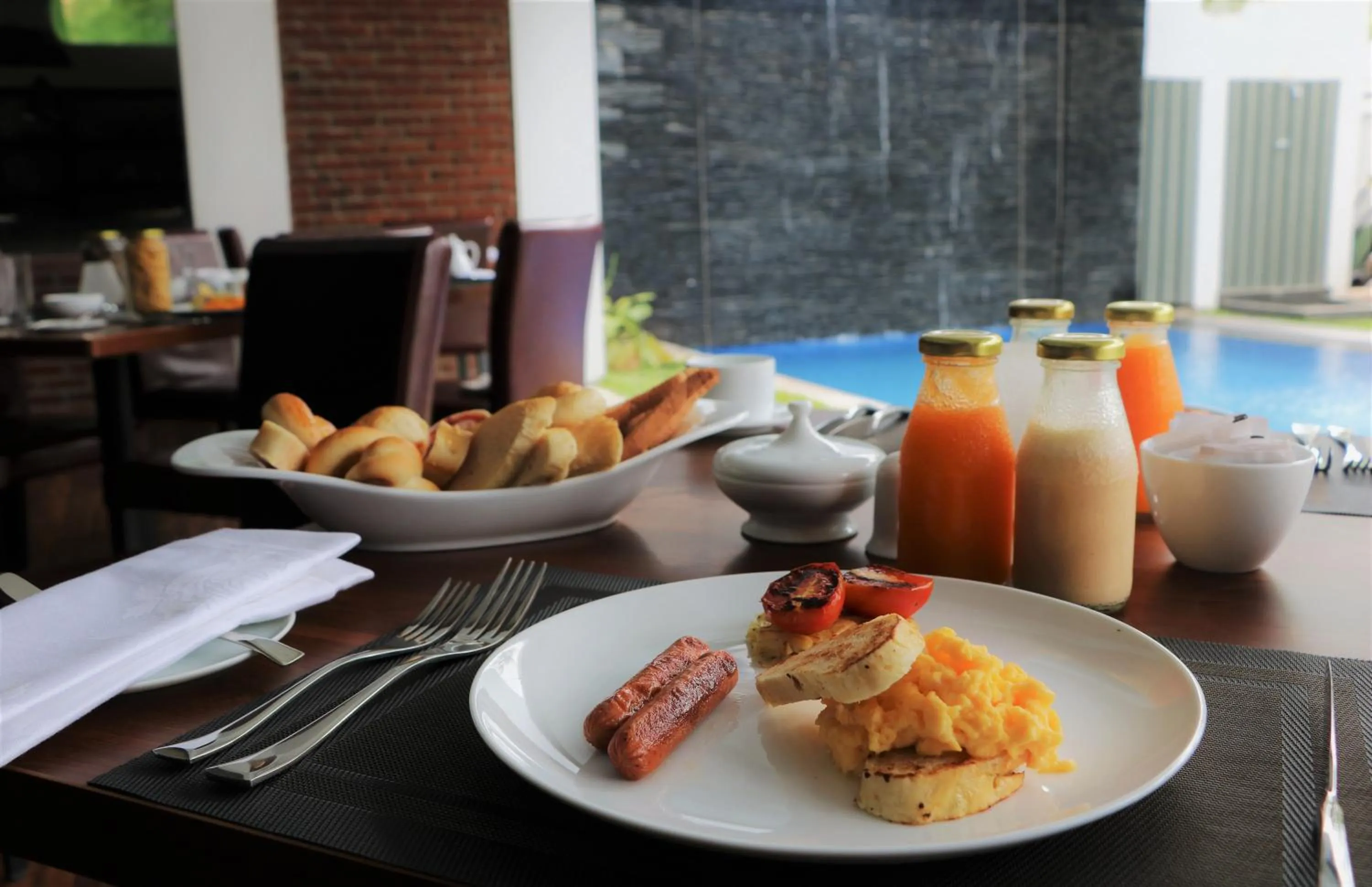 Breakfast in Daffodils Beach Negombo