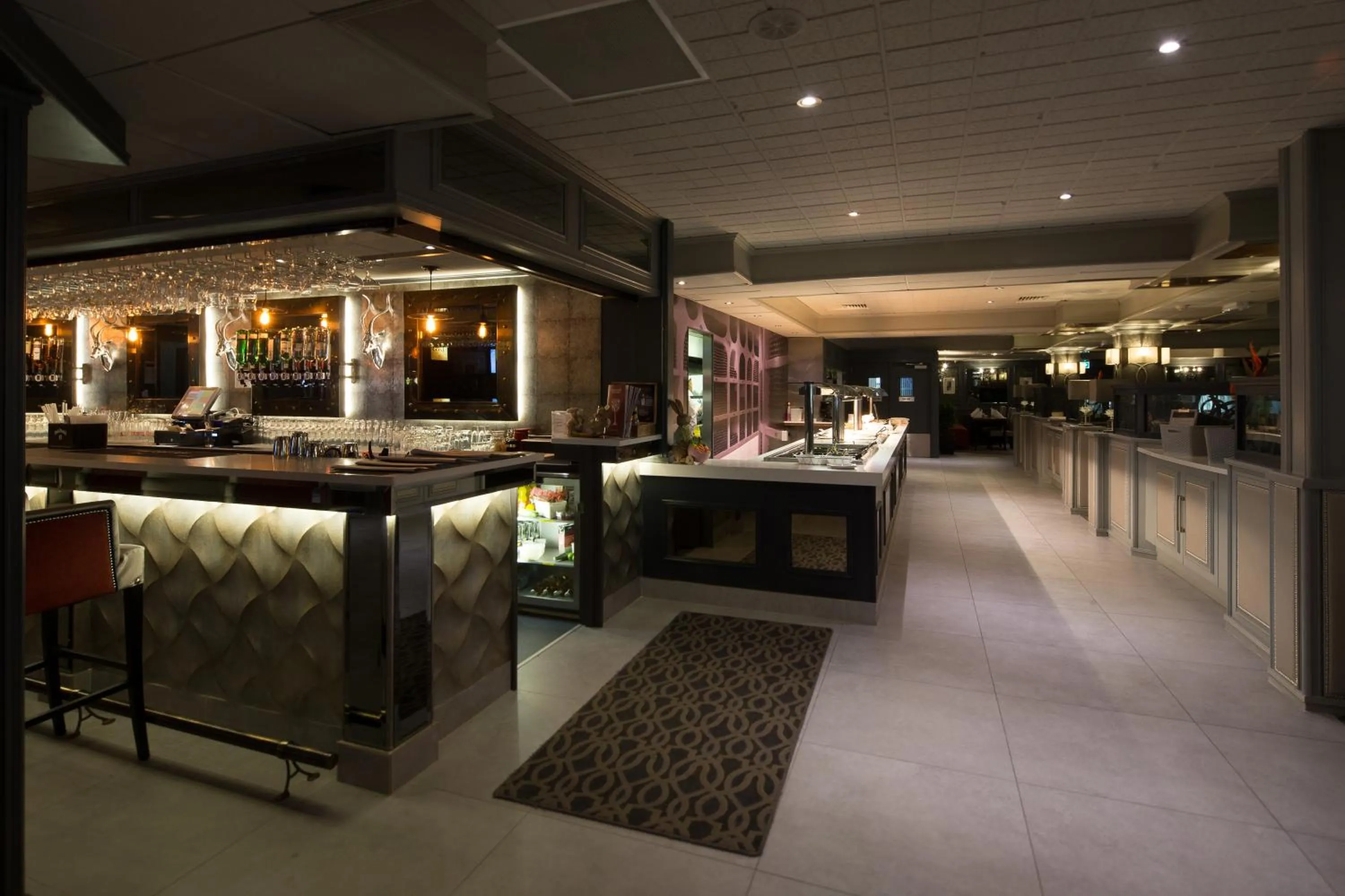 Restaurant/places to eat in Glenavon House Hotel